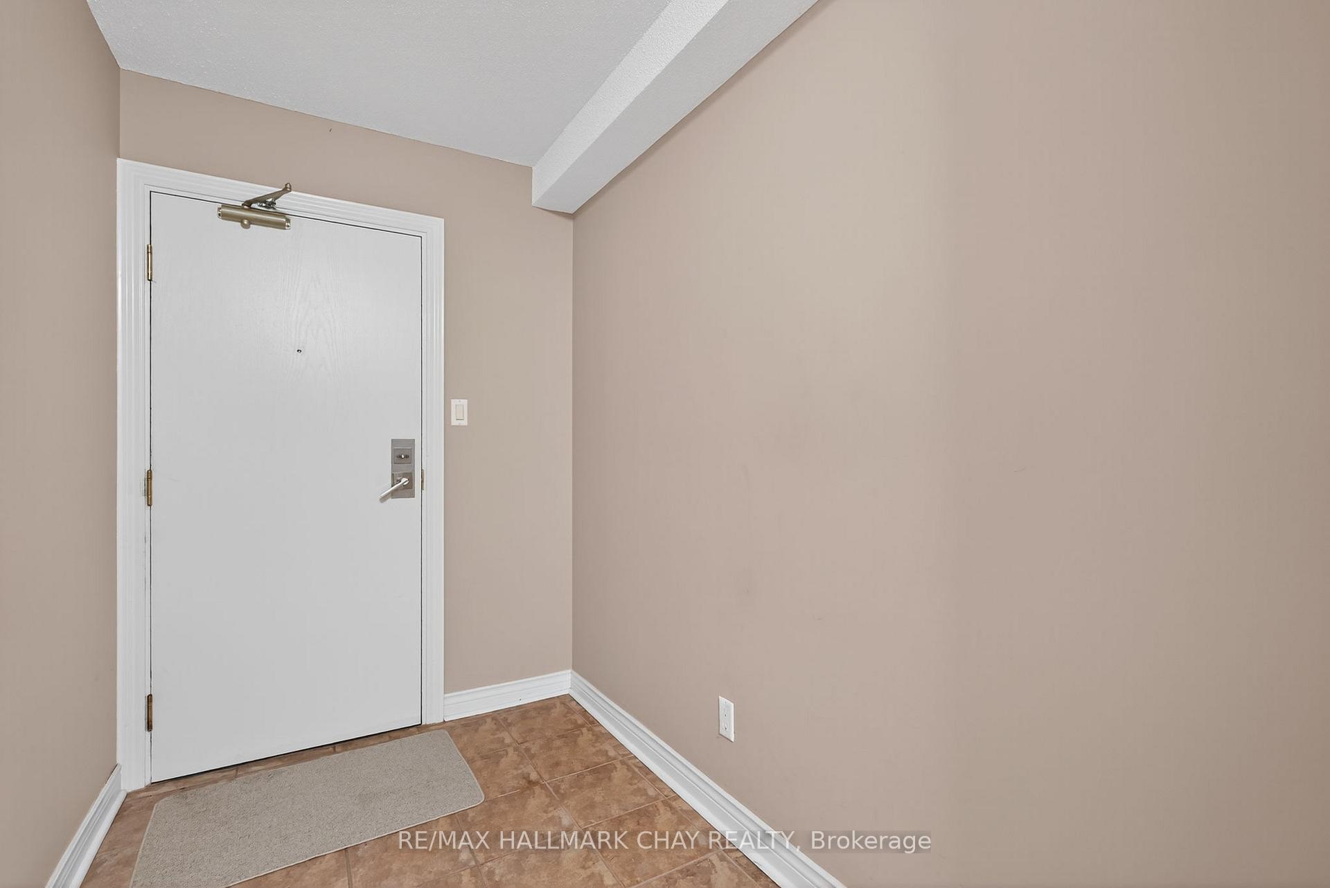 Photo 6 of Unit 201, 4 Briar Hill Heights, New Tecumseth, Rural New Tecumseth — HOMEH