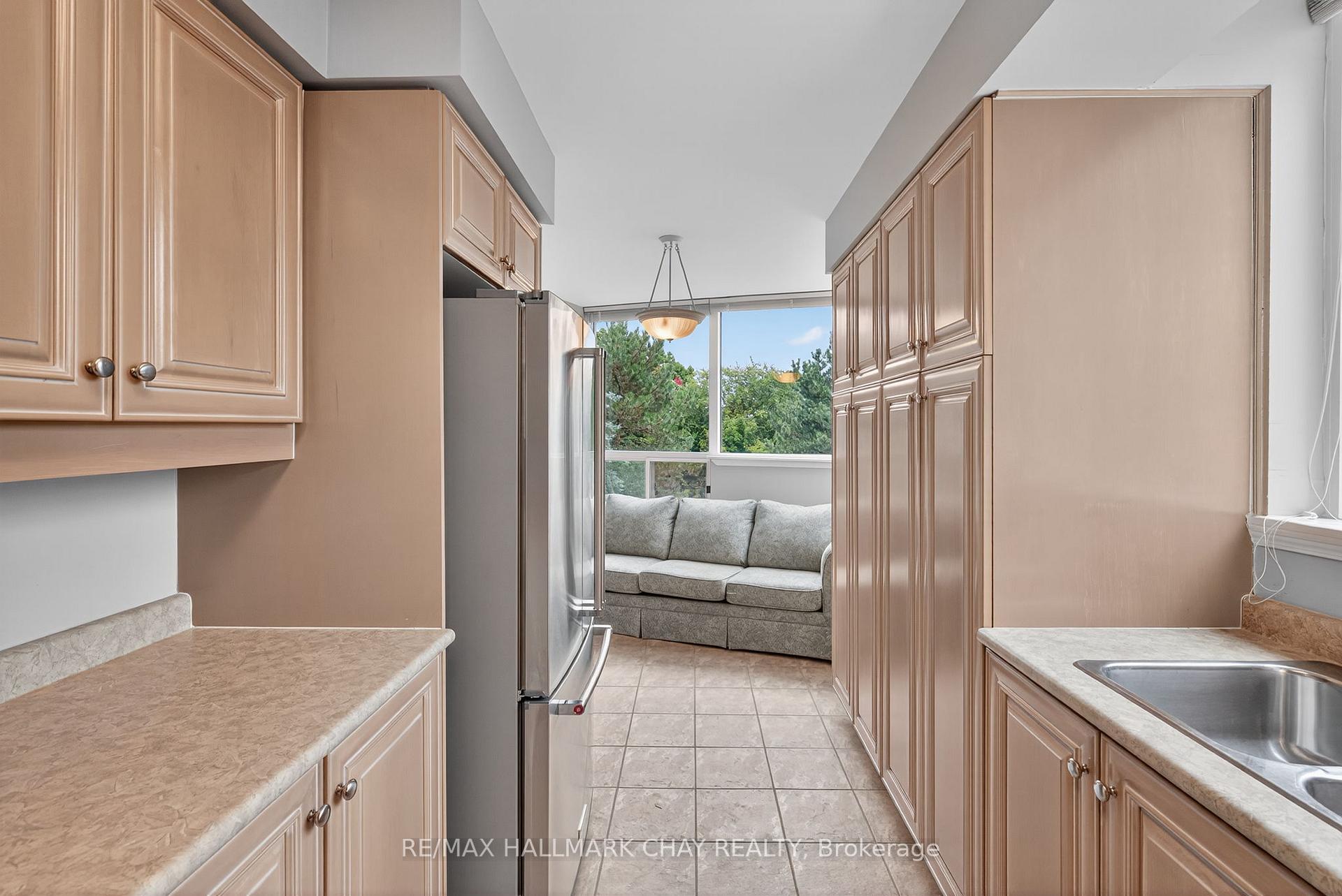 Photo 8 of Unit 201, 4 Briar Hill Heights, New Tecumseth, Rural New Tecumseth — HOMEH