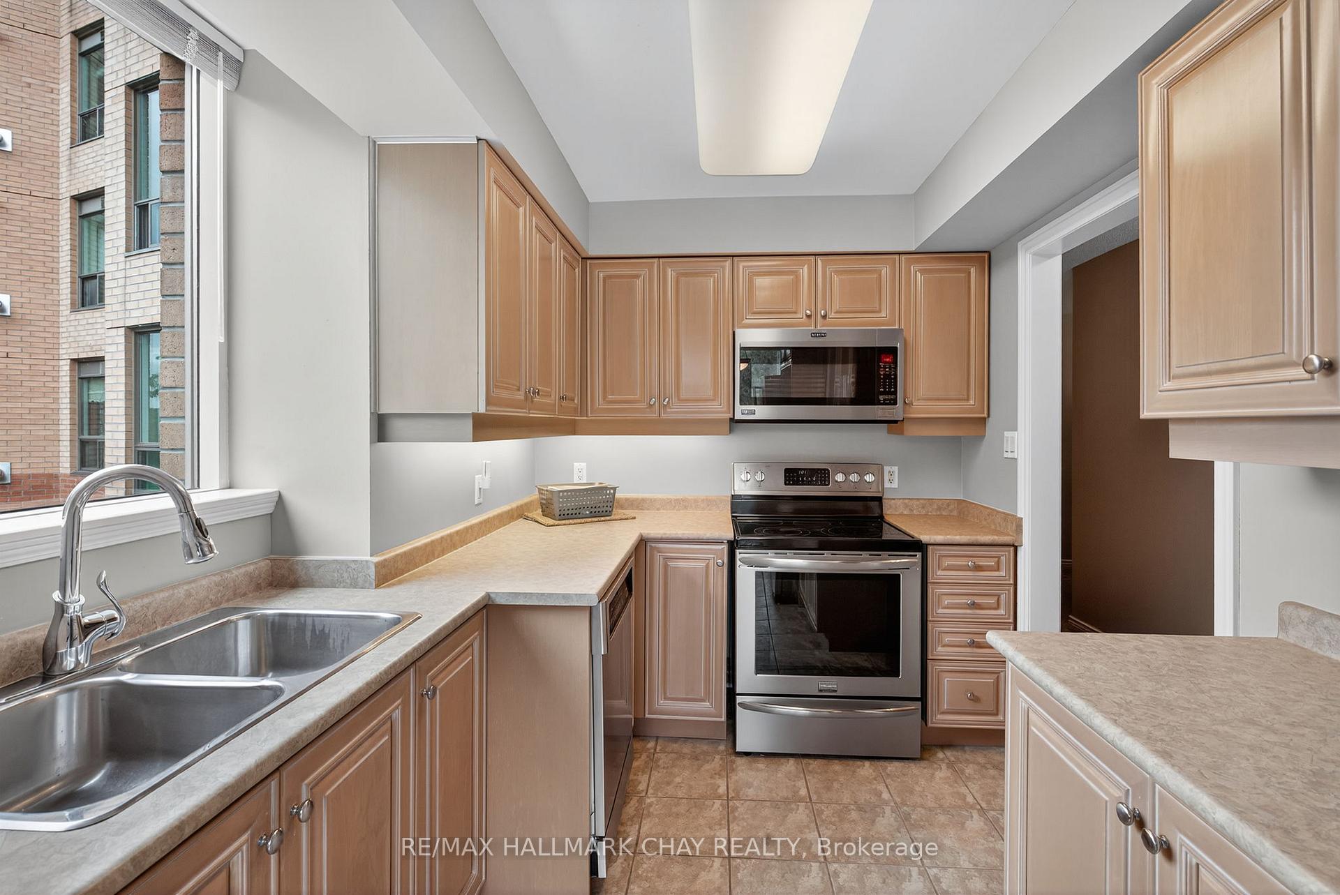 Photo 11 of Unit 201, 4 Briar Hill Heights, New Tecumseth, Rural New Tecumseth — HOMEH