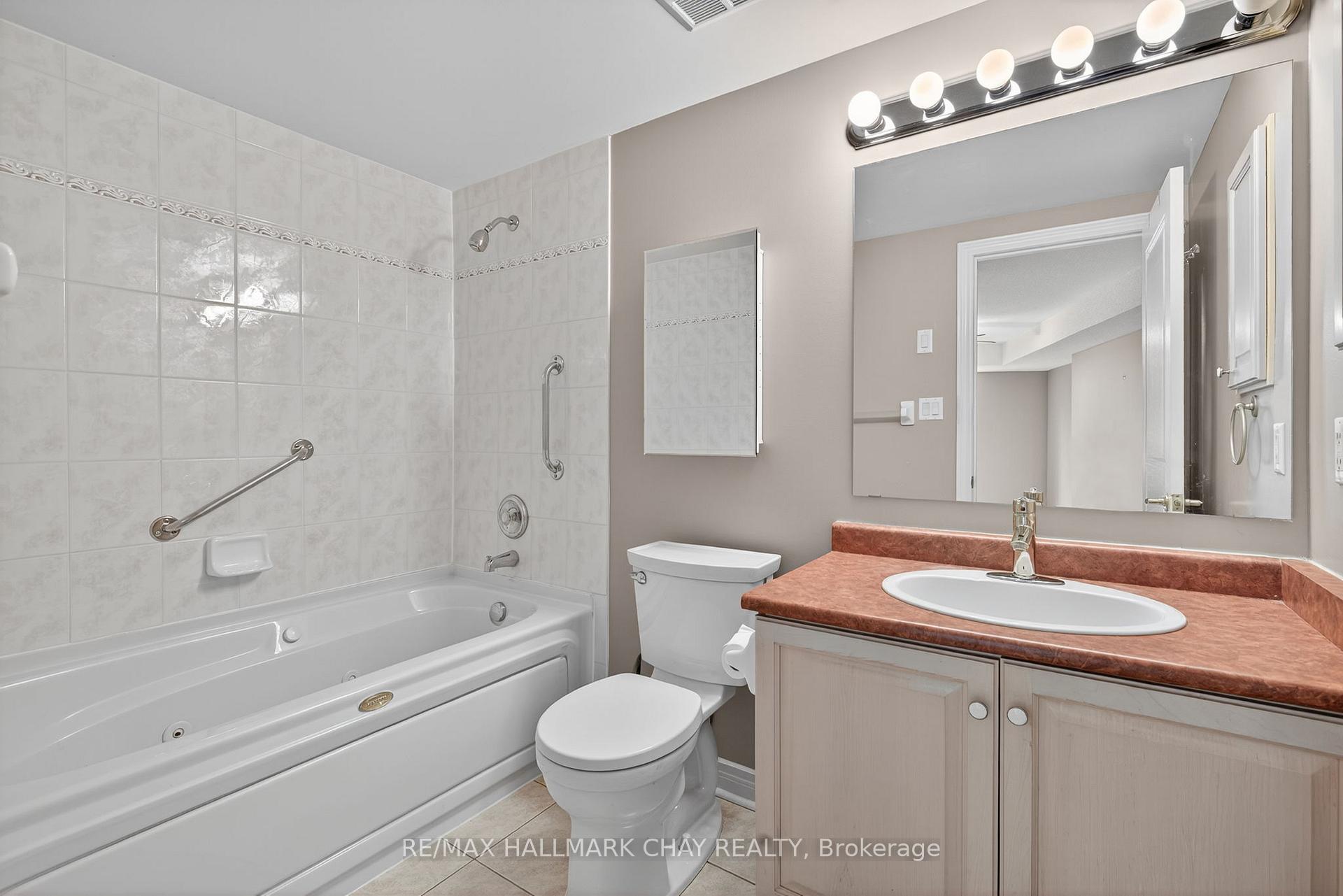 Photo 14 of Unit 201, 4 Briar Hill Heights, New Tecumseth, Rural New Tecumseth — HOMEH