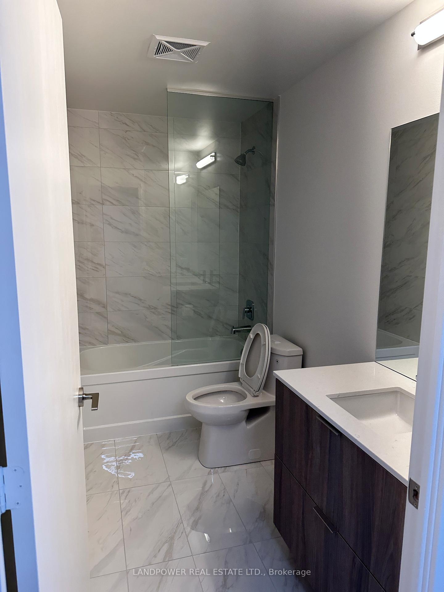 Photo 5 of Unit 1312, 158 Front Street E, Toronto, Moss Park — HOMEH