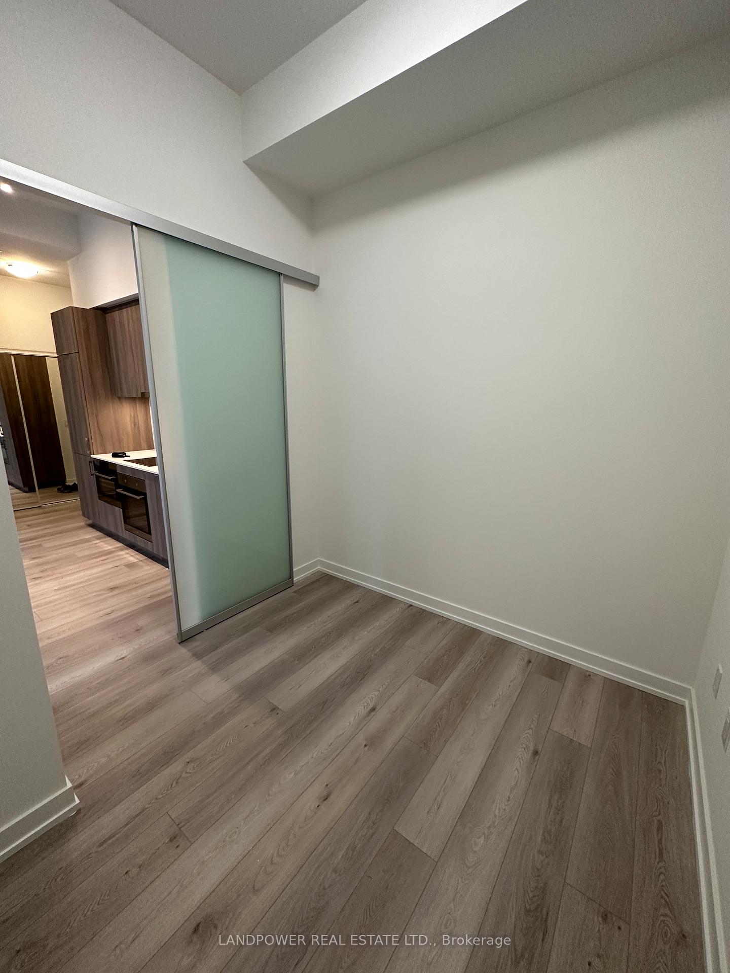 Photo 4 of Unit 1312, 158 Front Street E, Toronto, Moss Park — HOMEH