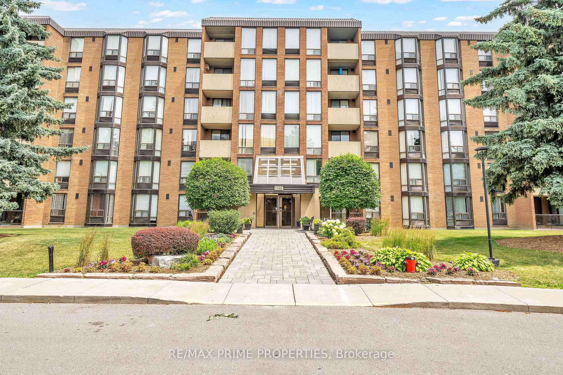 Front of Unit 302, 1535 Diefenbaker Court