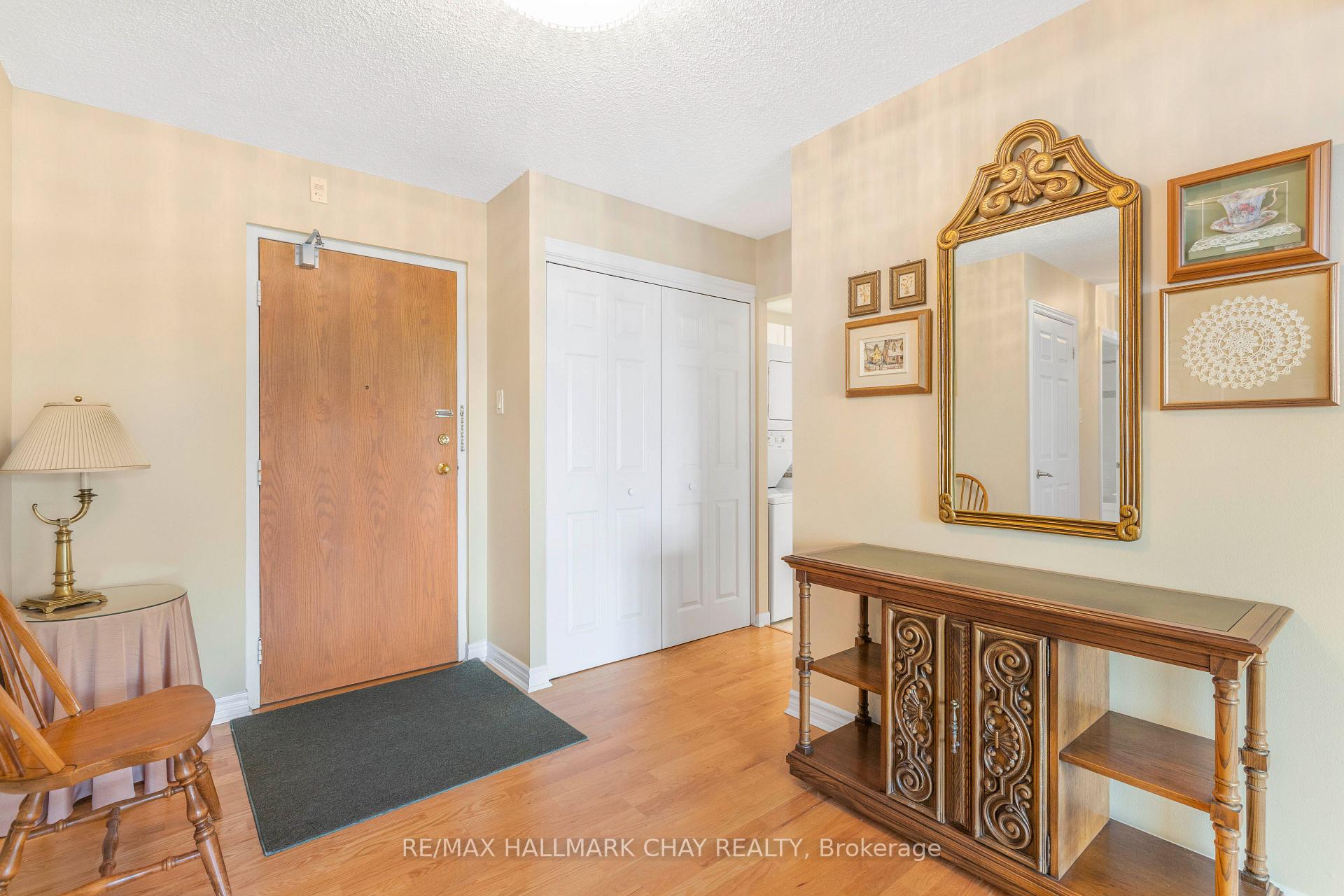 Photo 3 of Unit 505, 181 Collier Street, Barrie, North Shore — HOMEH