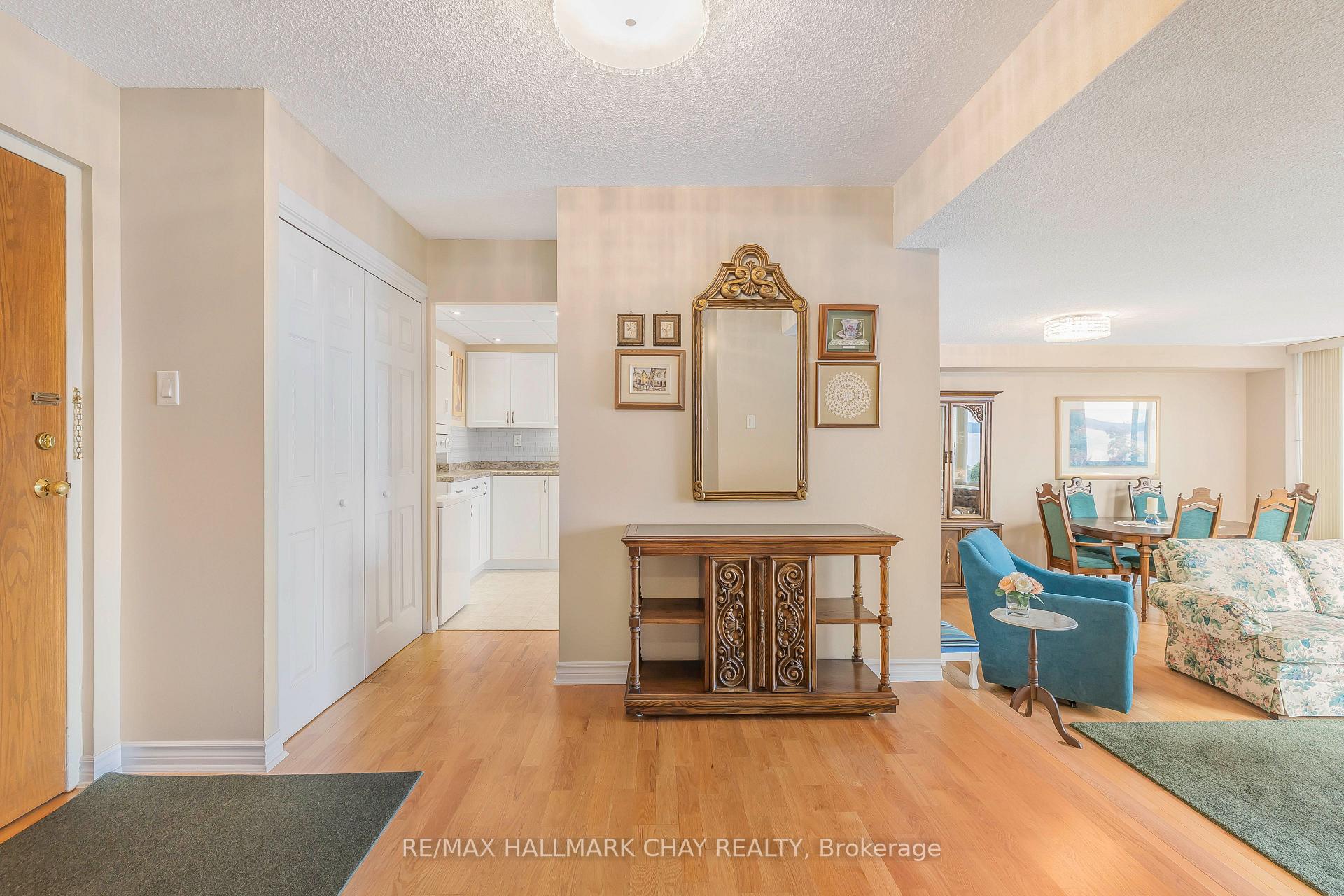 Photo 4 of Unit 505, 181 Collier Street, Barrie, North Shore — HOMEH