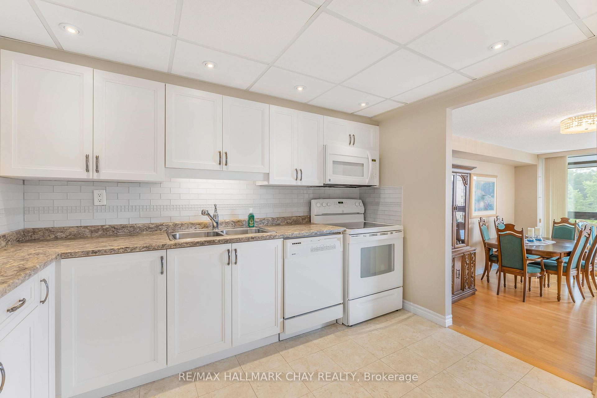 Photo 5 of Unit 505, 181 Collier Street, Barrie, North Shore — HOMEH