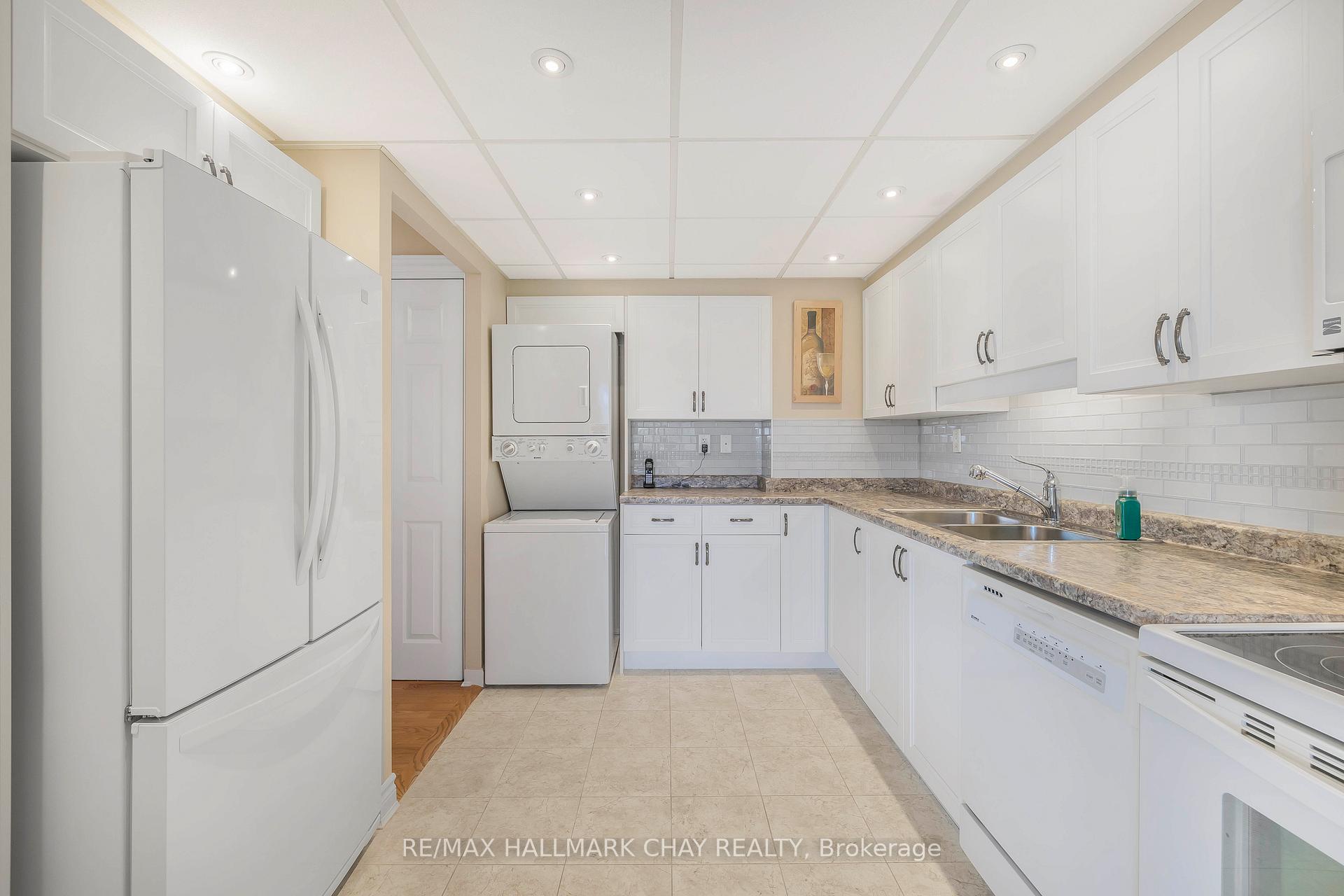 Photo 7 of Unit 505, 181 Collier Street, Barrie, North Shore — HOMEH