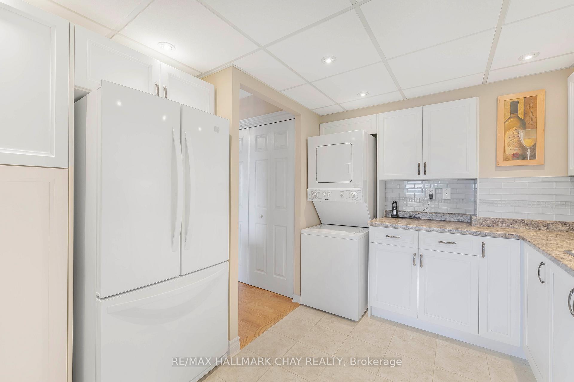 Photo 8 of Unit 505, 181 Collier Street, Barrie, North Shore — HOMEH