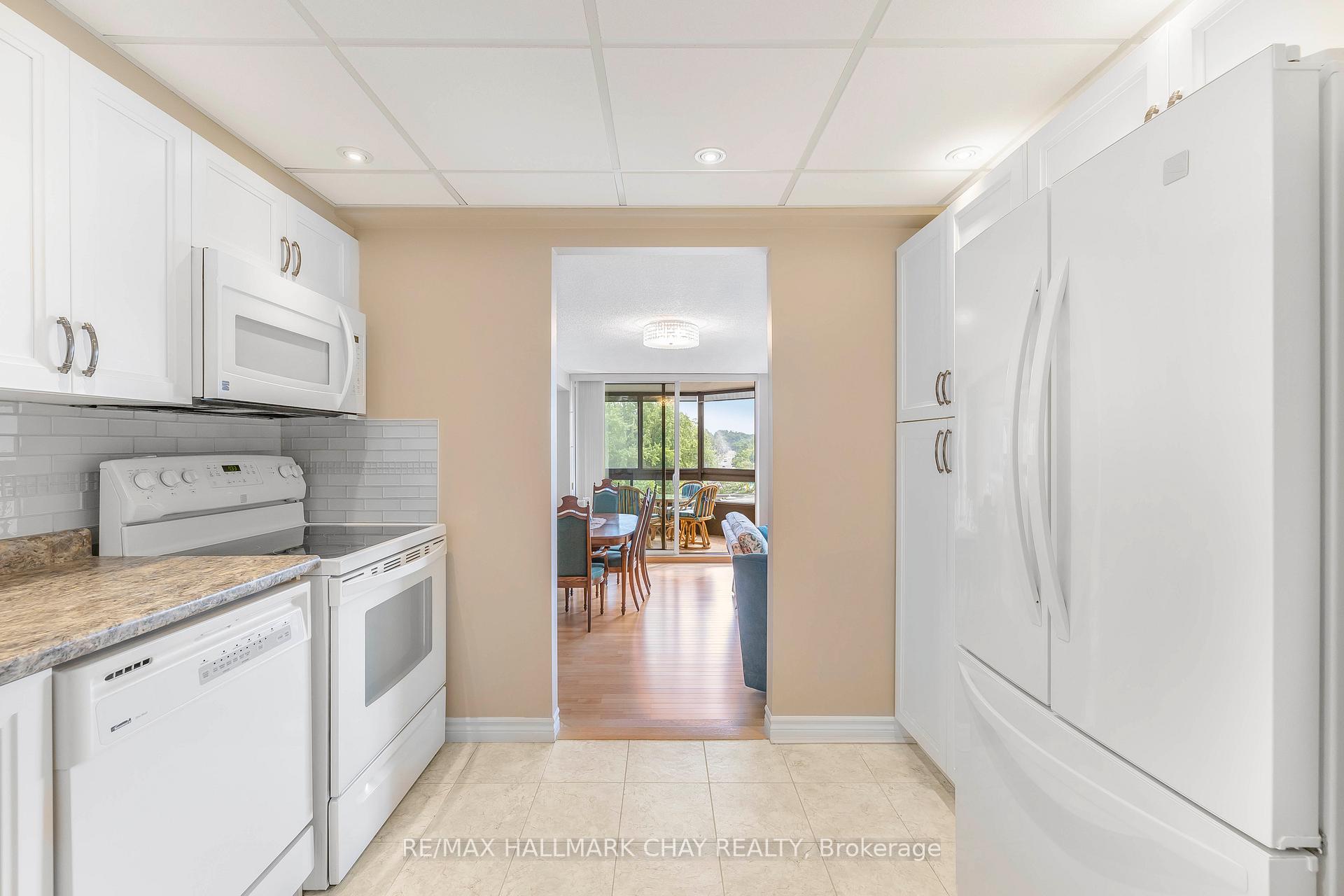 Photo 10 of Unit 505, 181 Collier Street, Barrie, North Shore — HOMEH
