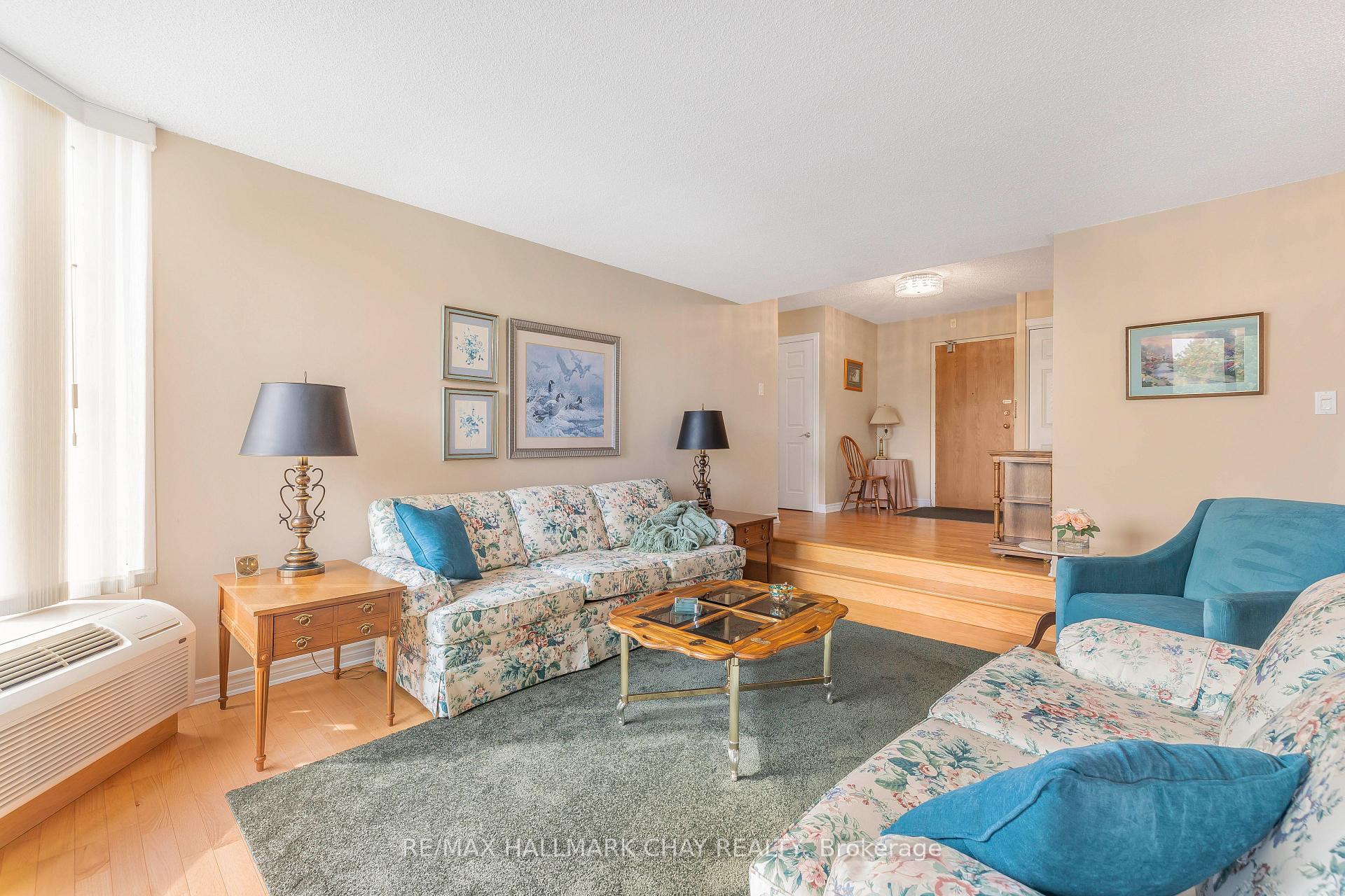 Photo 13 of Unit 505, 181 Collier Street, Barrie, North Shore — HOMEH