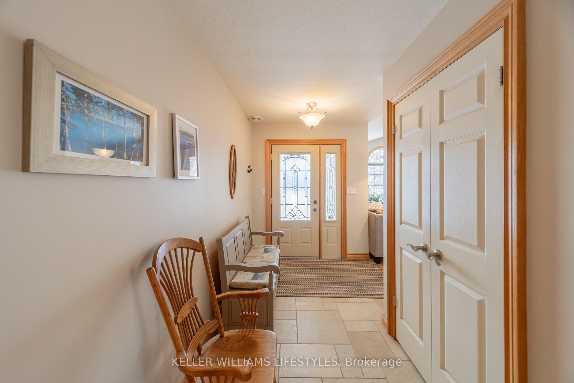 Photo 5 of 160 Brimicombe Crescent, Goderich, Goderich (Town) — HOMEH