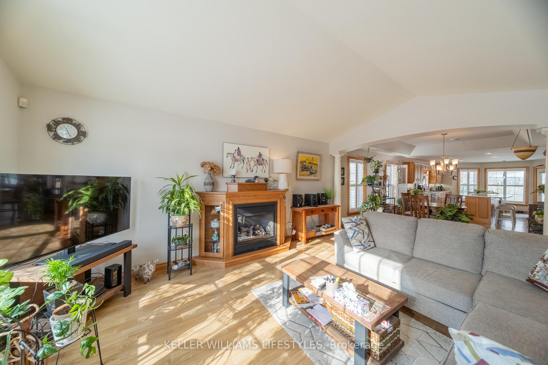 Photo 10 of 160 Brimicombe Crescent, Goderich, Goderich (Town) — HOMEH