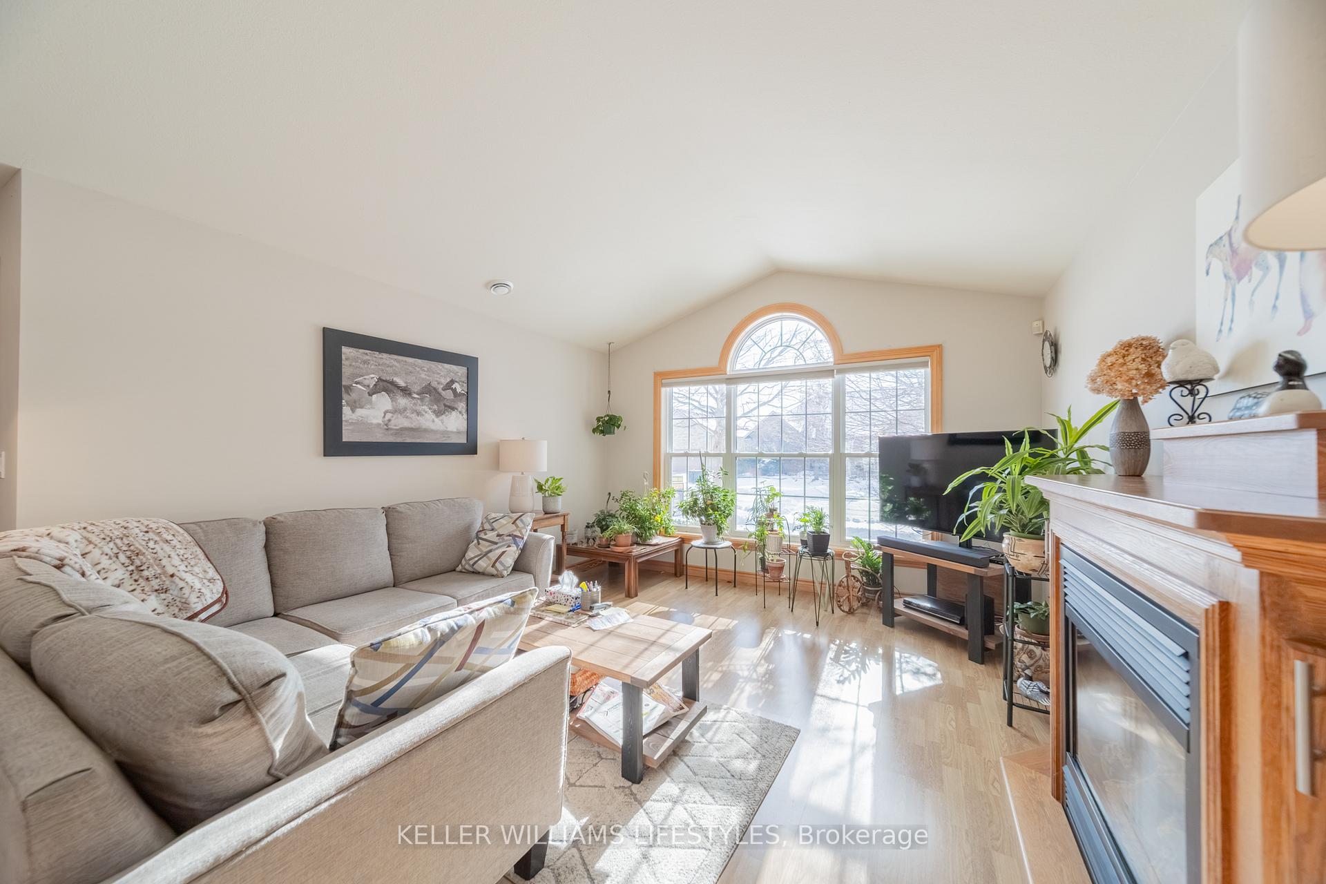 Photo 12 of 160 Brimicombe Crescent, Goderich, Goderich (Town) — HOMEH