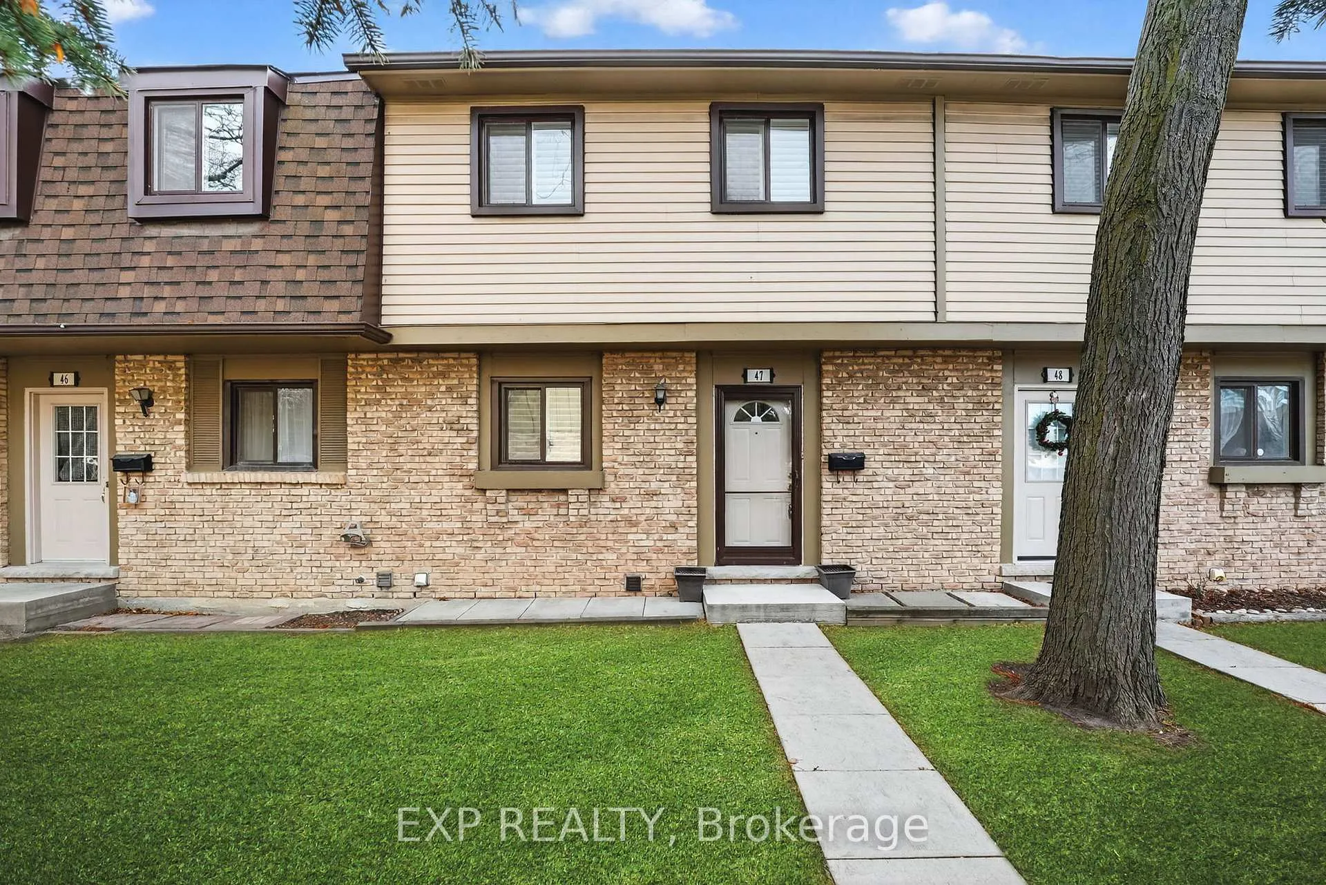 Front of Unit 47, 105 Hansen Road N