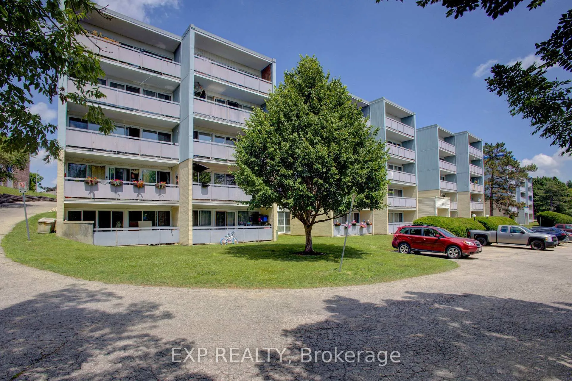 Front of Unit 202, 91 Conroy Crescent