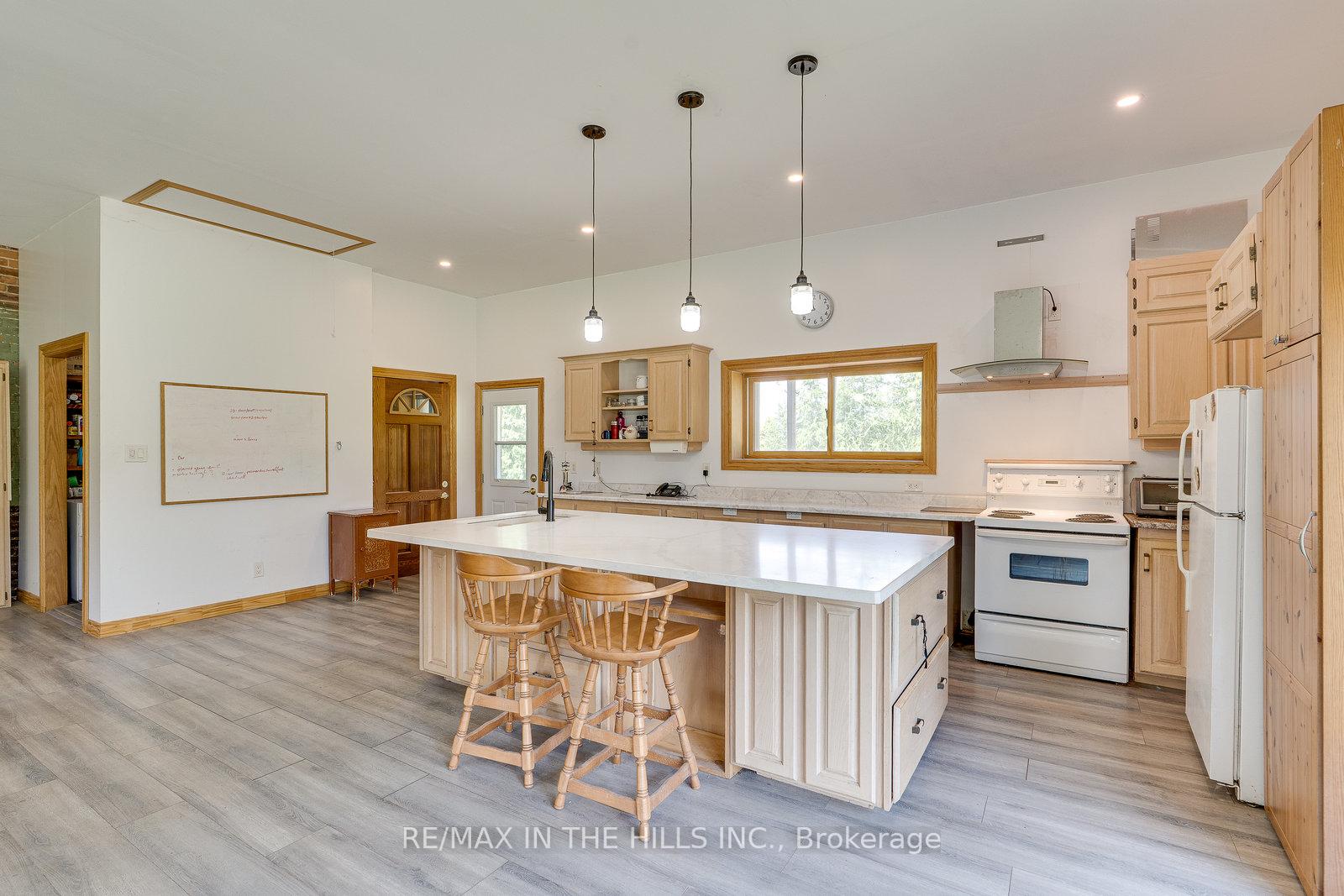 Photo 8 of 20643 Kennedy Road, Caledon, Rural Caledon — HOMEH