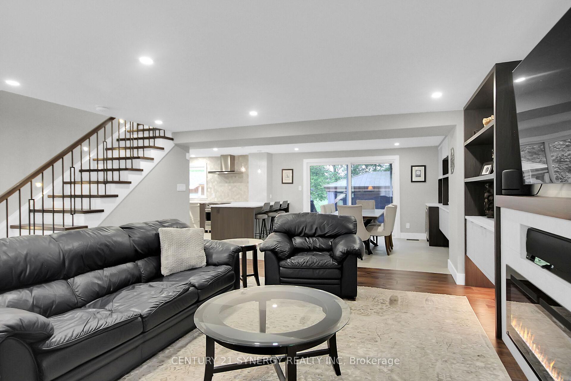 Photo 9 of 26 Seymour Avenue, Ottawa, Borden Farm/Stewart Farm/Carleton Heights/Parkwood Hills — HOMEH