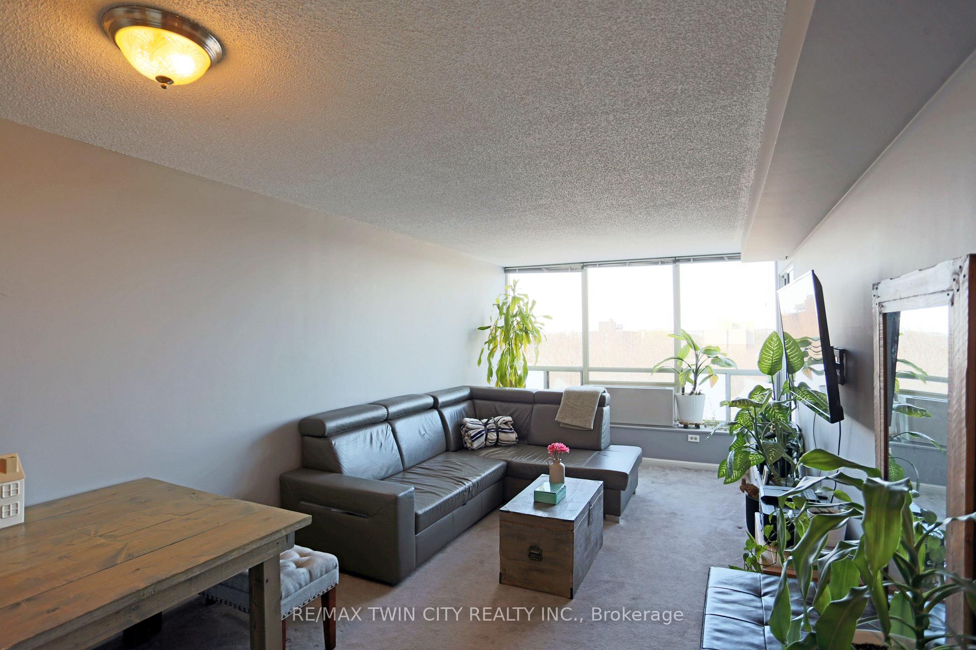 Front of Unit 605, 107 Bagot Street