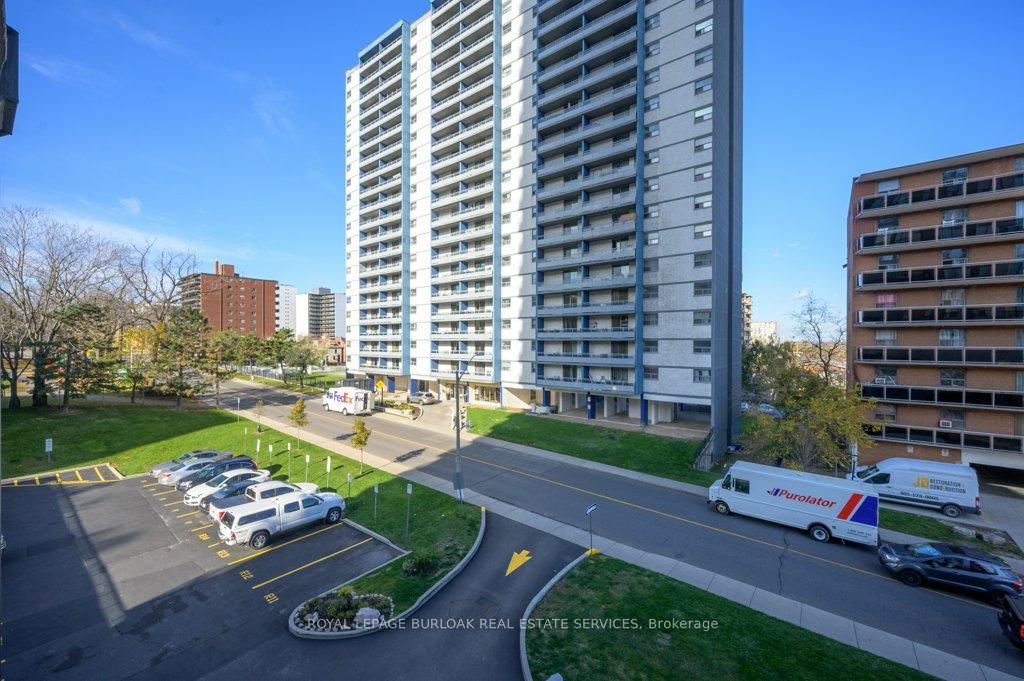Photo 15 of Unit 303, 150 Charlton Avenue E, Hamilton, Corktown — HOMEH