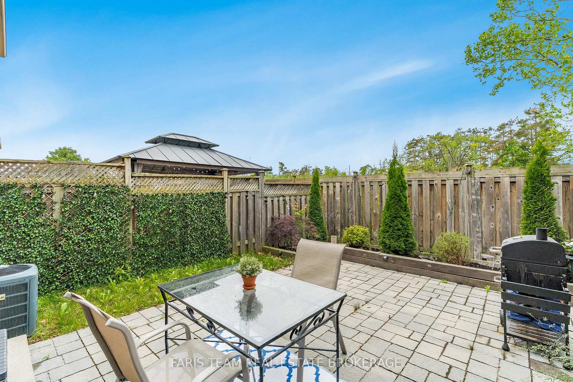 Photo 23 of 35 Southwoods Crescent, Barrie, Holly — HOMEH
