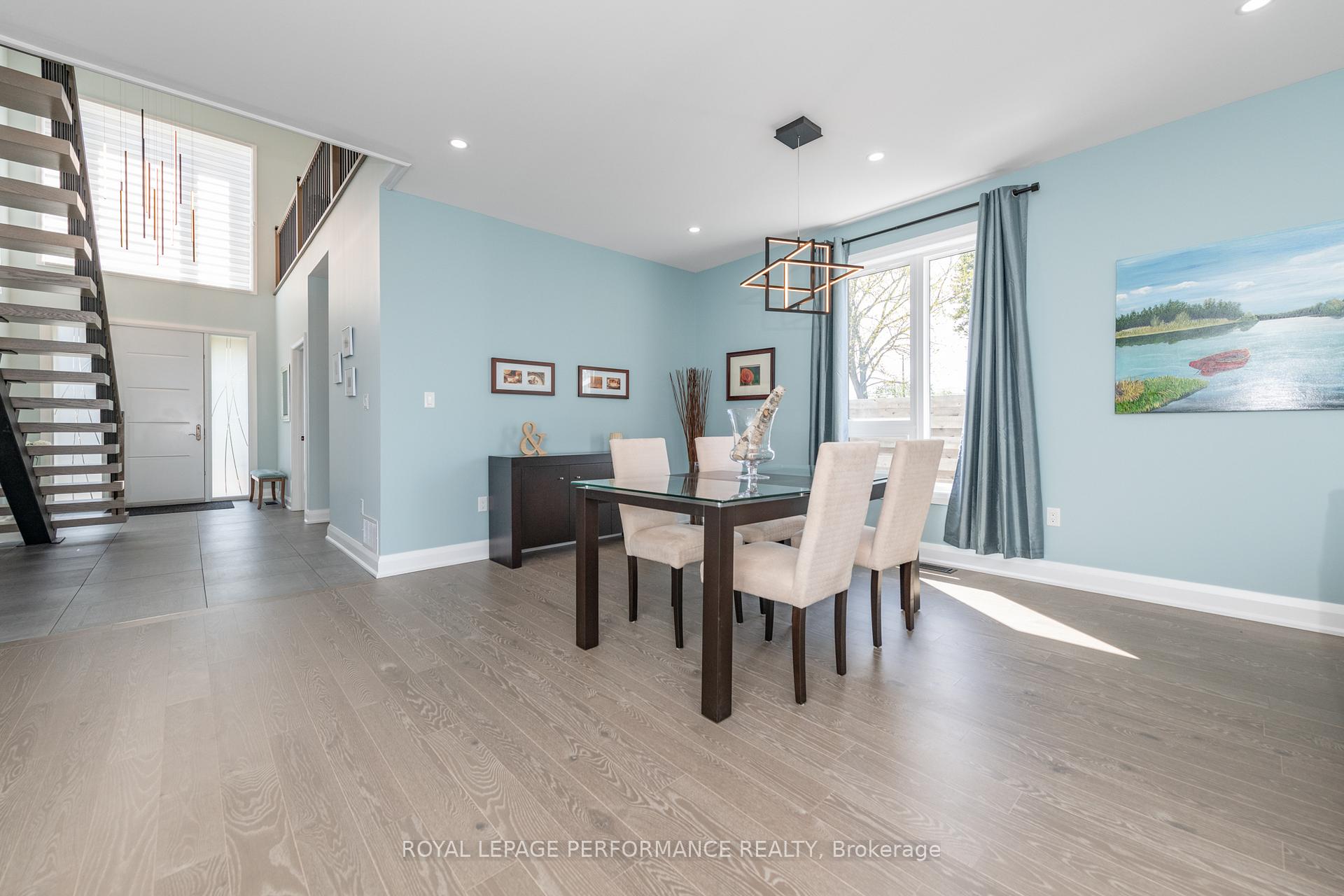 Photo 9 of 106 James Cummings Avenue, Ottawa, Crystal Bay/Rocky Point — HOMEH