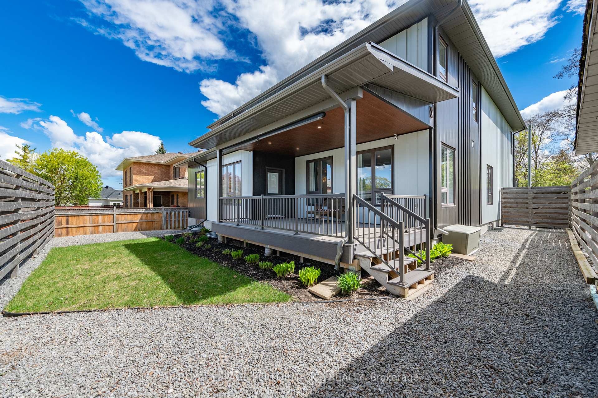 Photo 30 of 106 James Cummings Avenue, Ottawa, Crystal Bay/Rocky Point — HOMEH