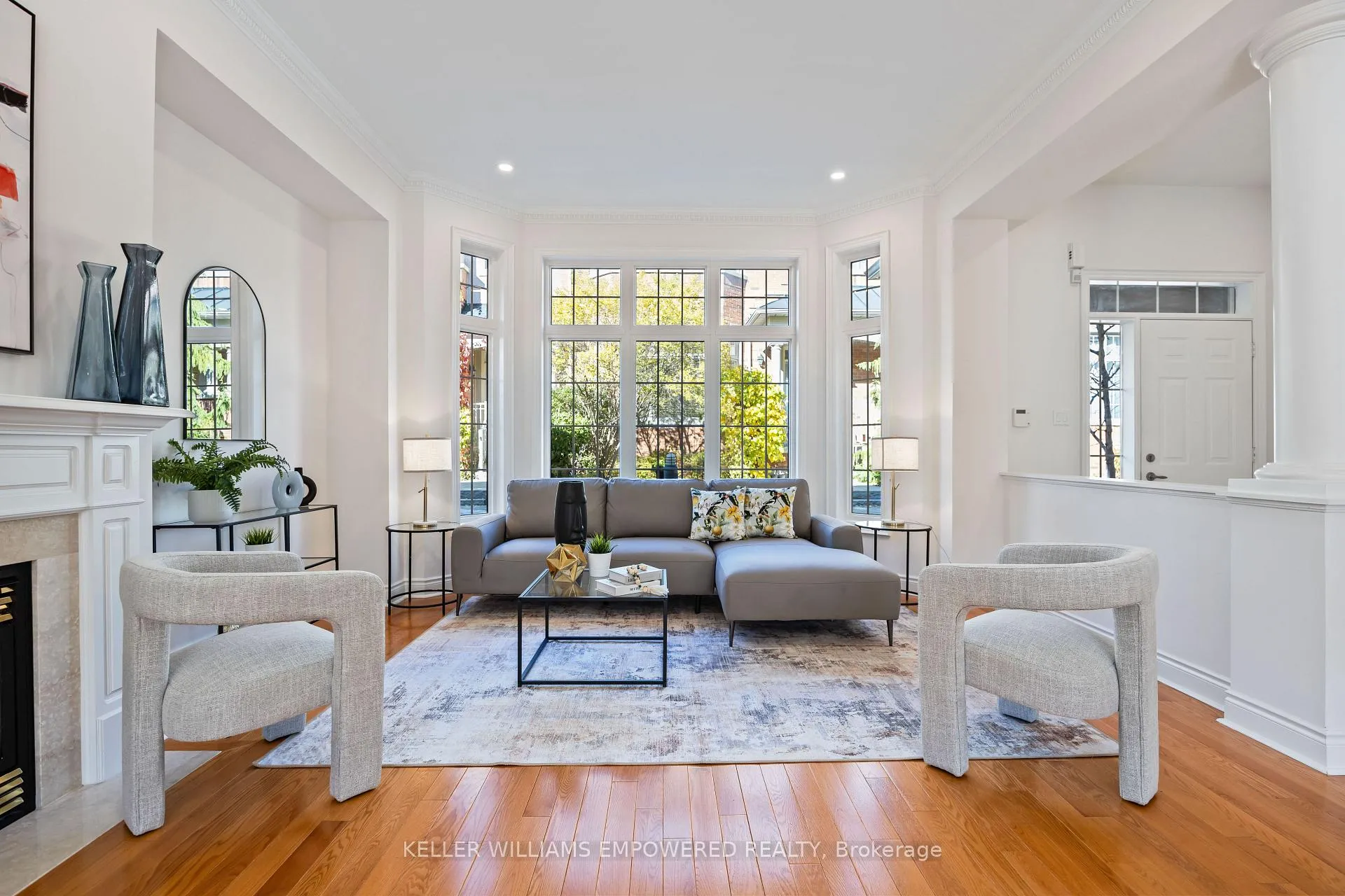Photo 9 of 109 Legends Way, Markham, Unionville — HOMEH