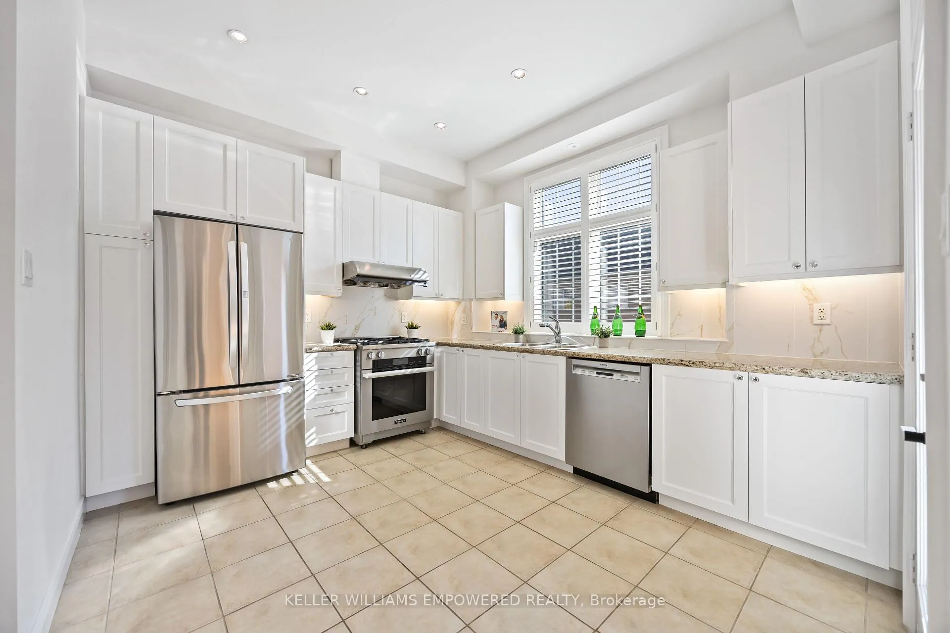 Photo 15 of 109 Legends Way, Markham, Unionville — HOMEH