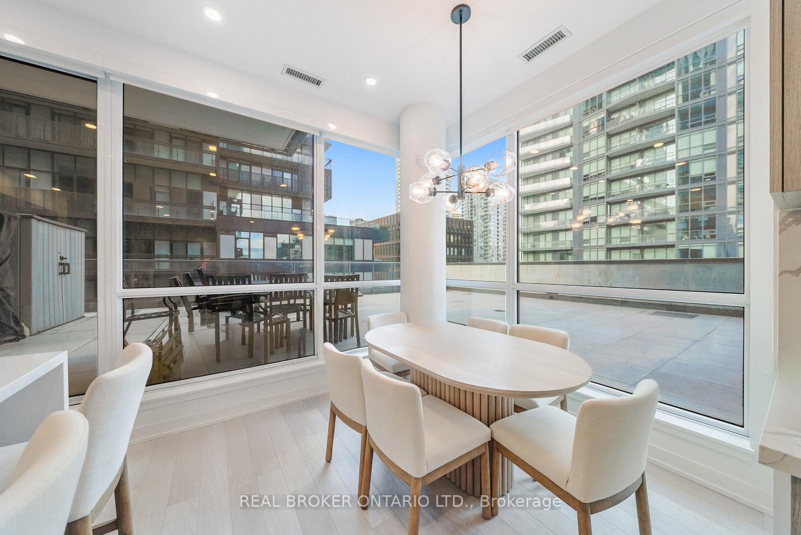 Photo 8 of Unit 508, 39 Roehampton Avenue, Toronto, Mount Pleasant West — HOMEH