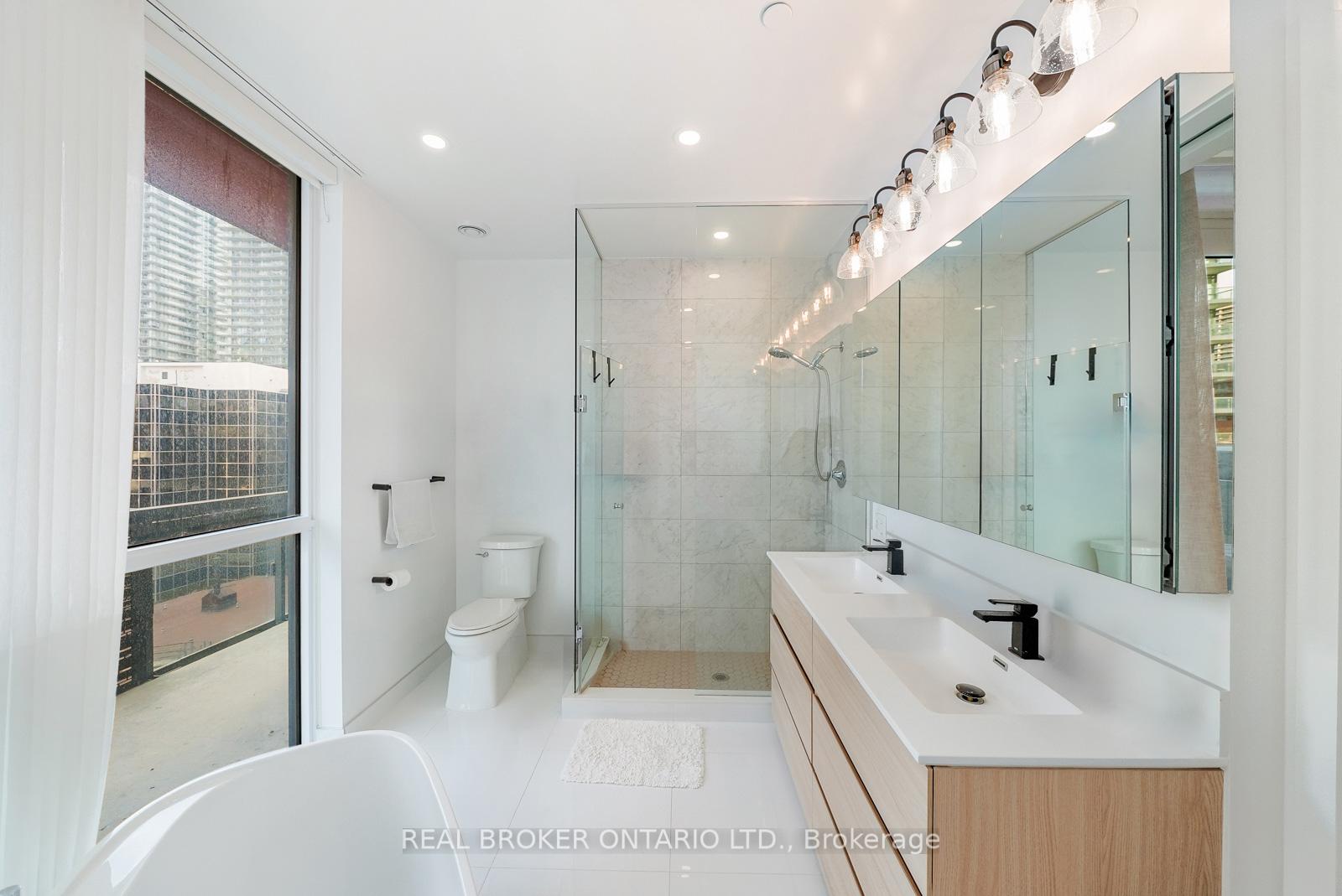 Photo 10 of Unit 508, 39 Roehampton Avenue, Toronto, Mount Pleasant West — HOMEH