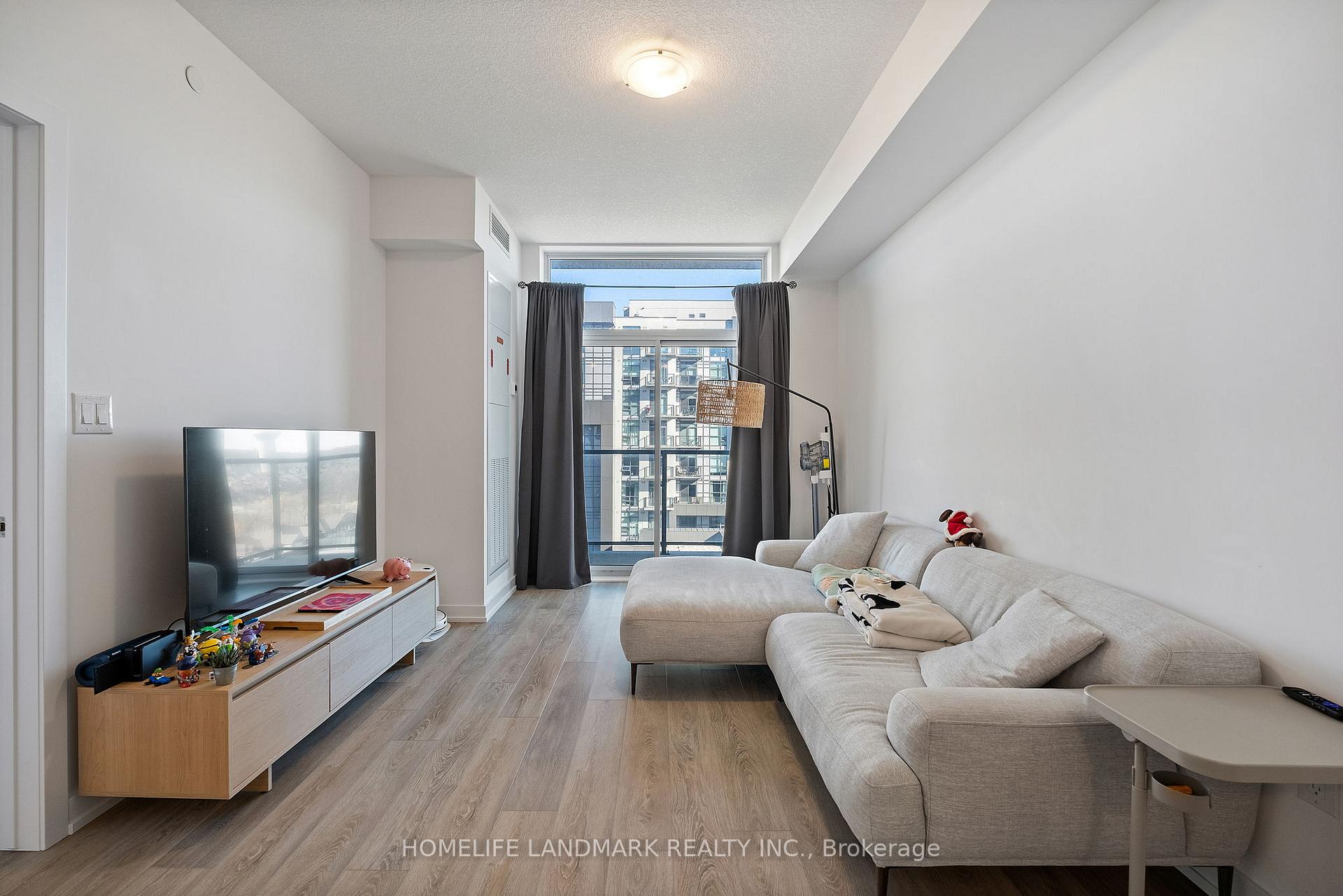 Photo 4 of Unit 906, 450 Dundas Street E, Hamilton, Waterdown — HOMEH