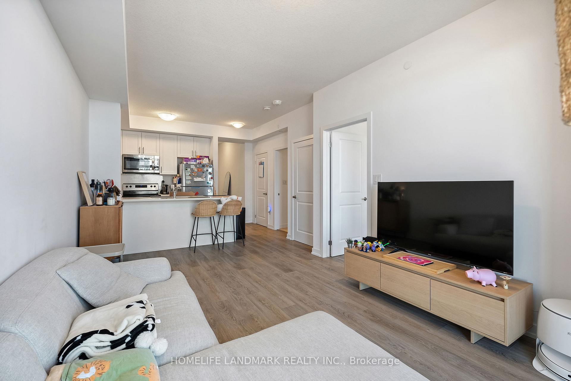 Photo 6 of Unit 906, 450 Dundas Street E, Hamilton, Waterdown — HOMEH