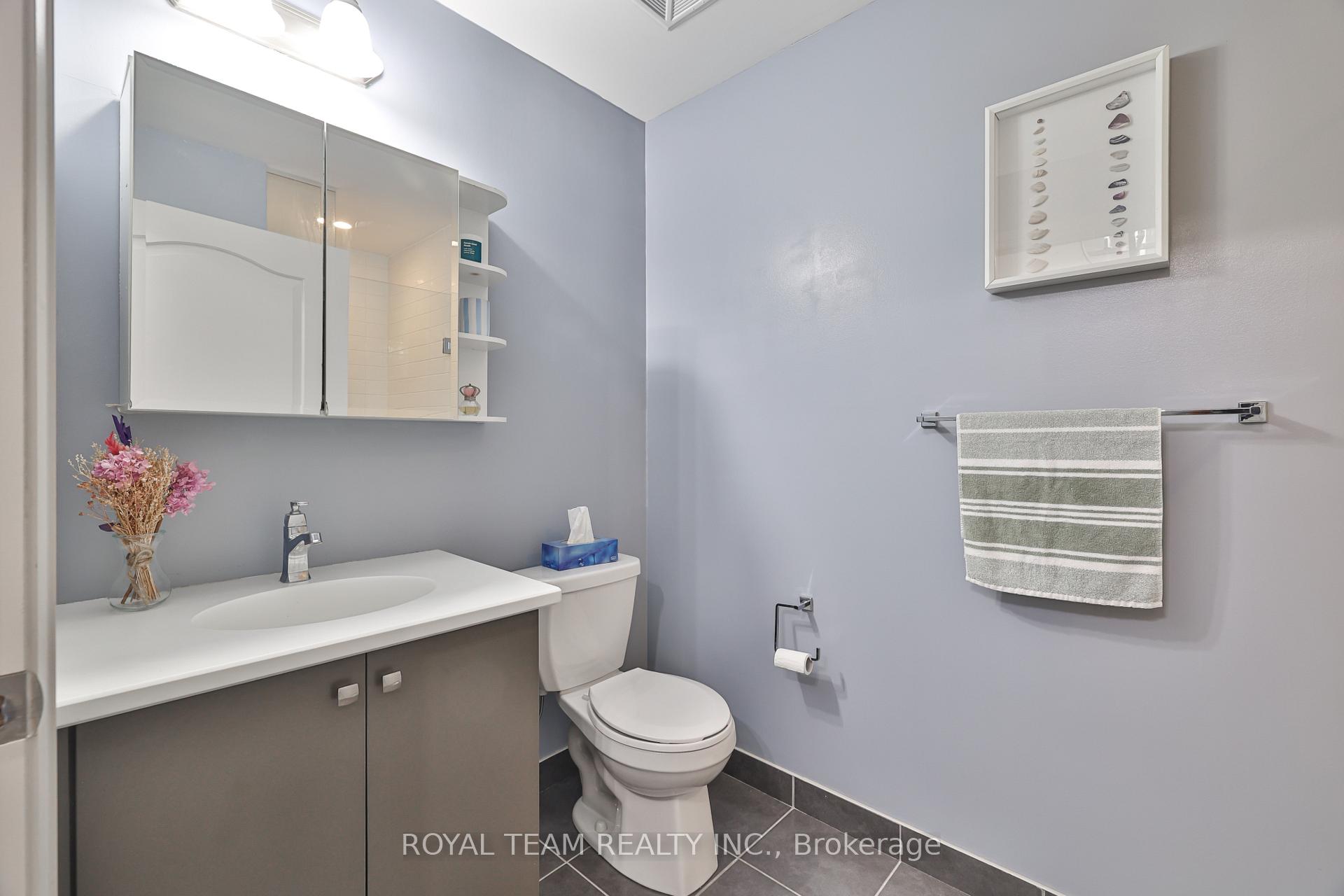Photo 9 of Unit 307, 555 William Graham Drive, Aurora, Rural Aurora — HOMEH