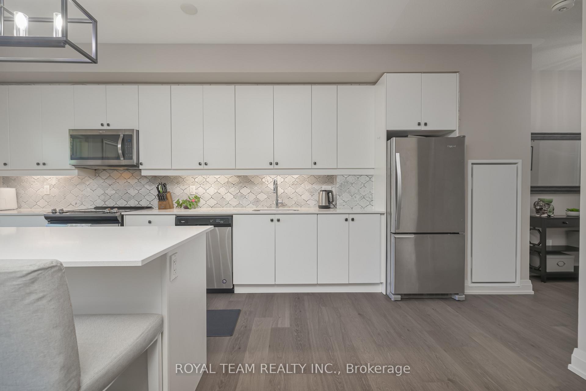 Photo 14 of Unit 307, 555 William Graham Drive, Aurora, Rural Aurora — HOMEH