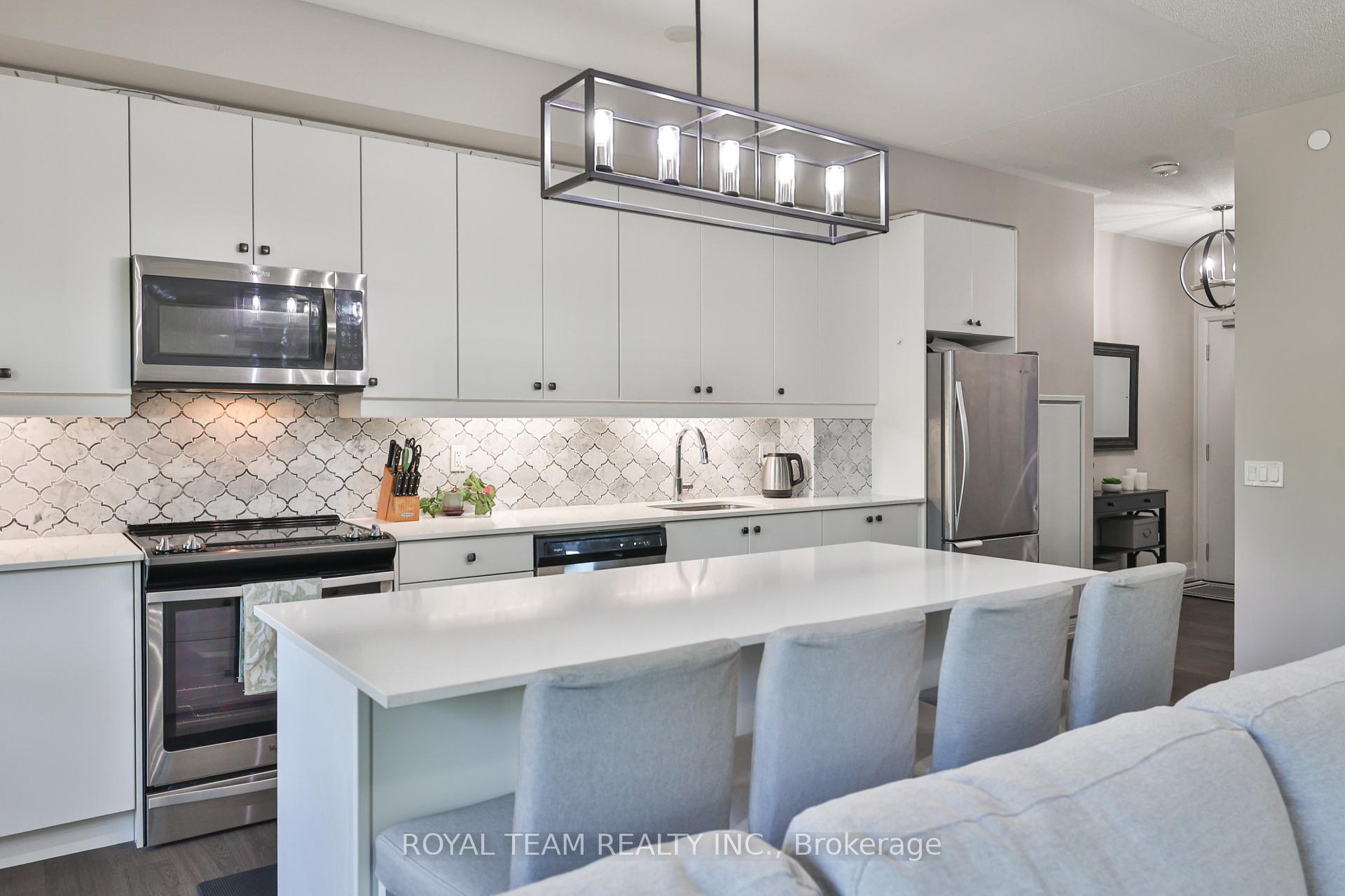 Photo 16 of Unit 307, 555 William Graham Drive, Aurora, Rural Aurora — HOMEH