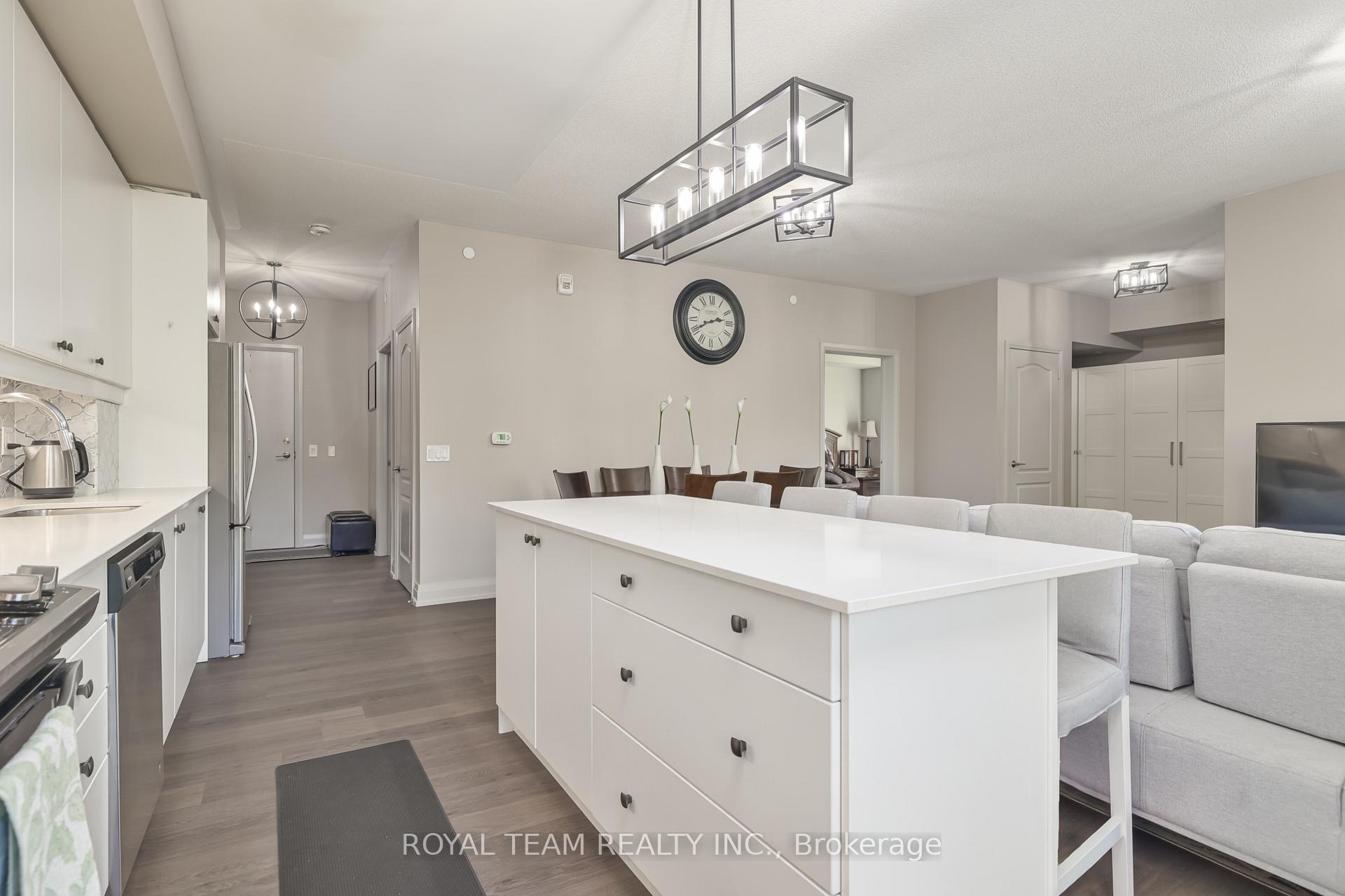 Photo 18 of Unit 307, 555 William Graham Drive, Aurora, Rural Aurora — HOMEH