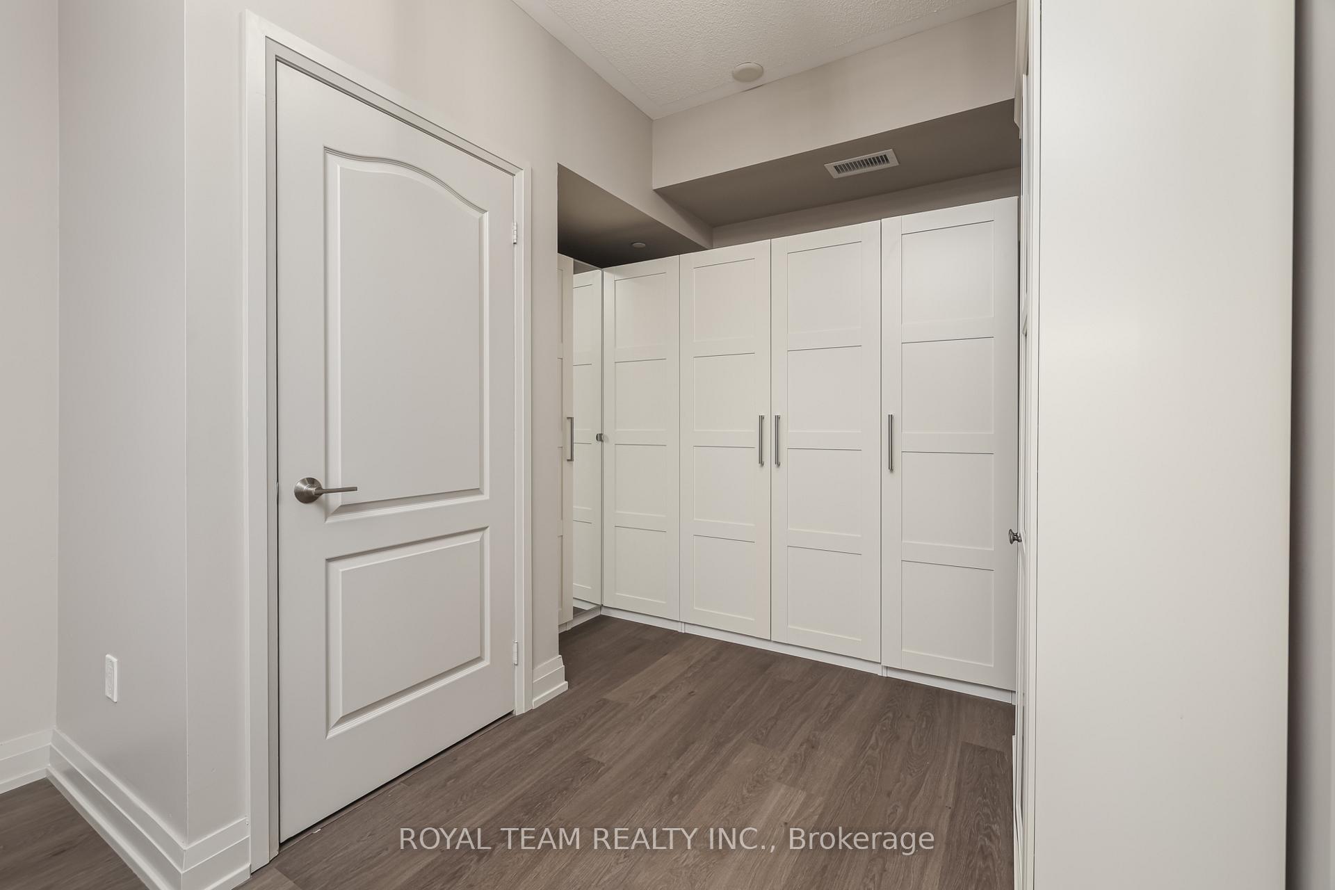 Photo 19 of Unit 307, 555 William Graham Drive, Aurora, Rural Aurora — HOMEH