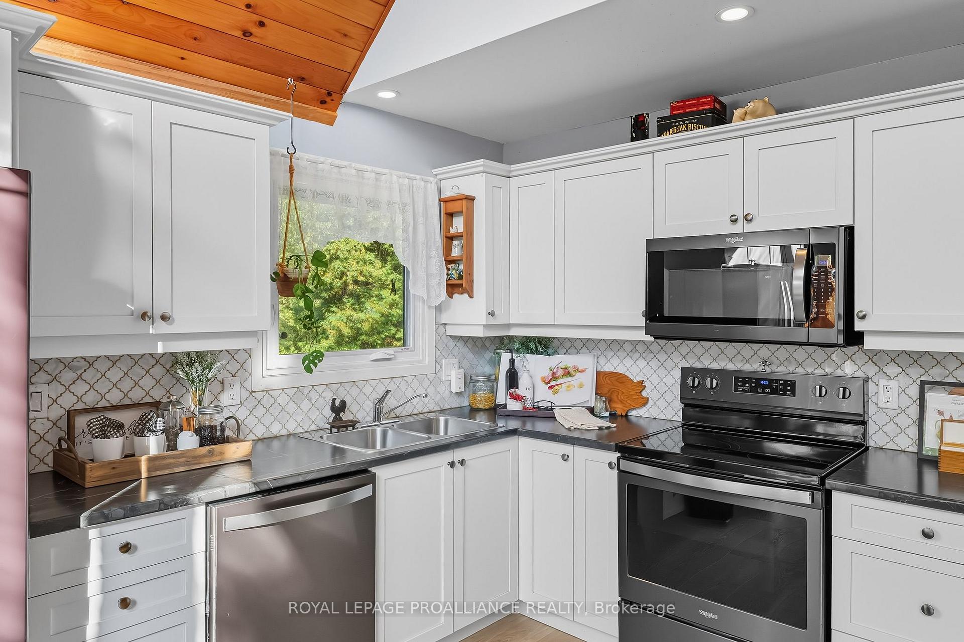 Photo 15 of 383 Hansen Road, Brighton, Rural Brighton — HOMEH