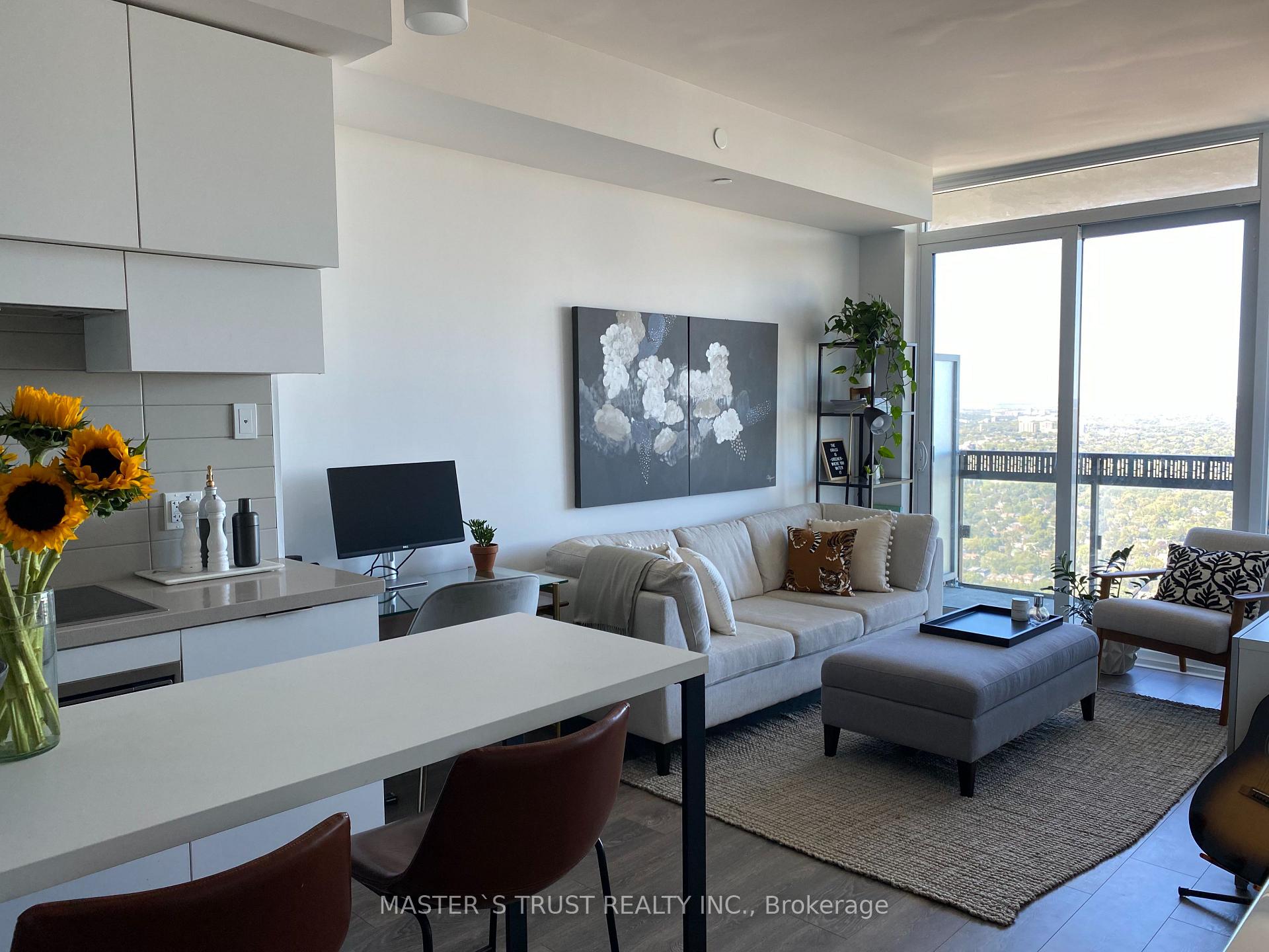 Photo 5 of Unit 5007, 8 Eglinton Avenue E, Toronto, Mount Pleasant West — HOMEH