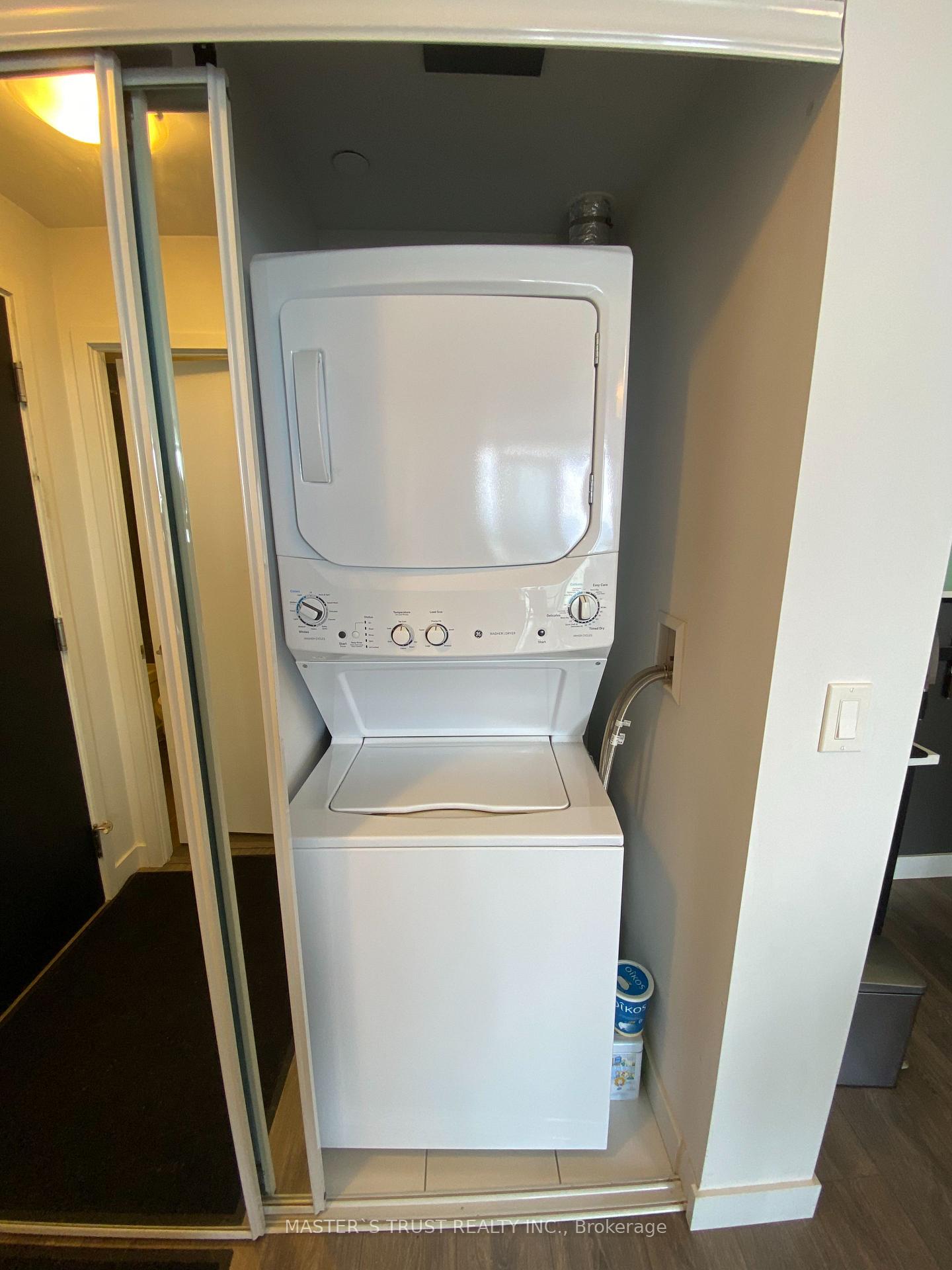 Photo 17 of Unit 5007, 8 Eglinton Avenue E, Toronto, Mount Pleasant West — HOMEH