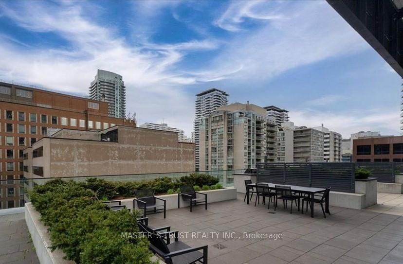 Photo 20 of Unit 5007, 8 Eglinton Avenue E, Toronto, Mount Pleasant West — HOMEH