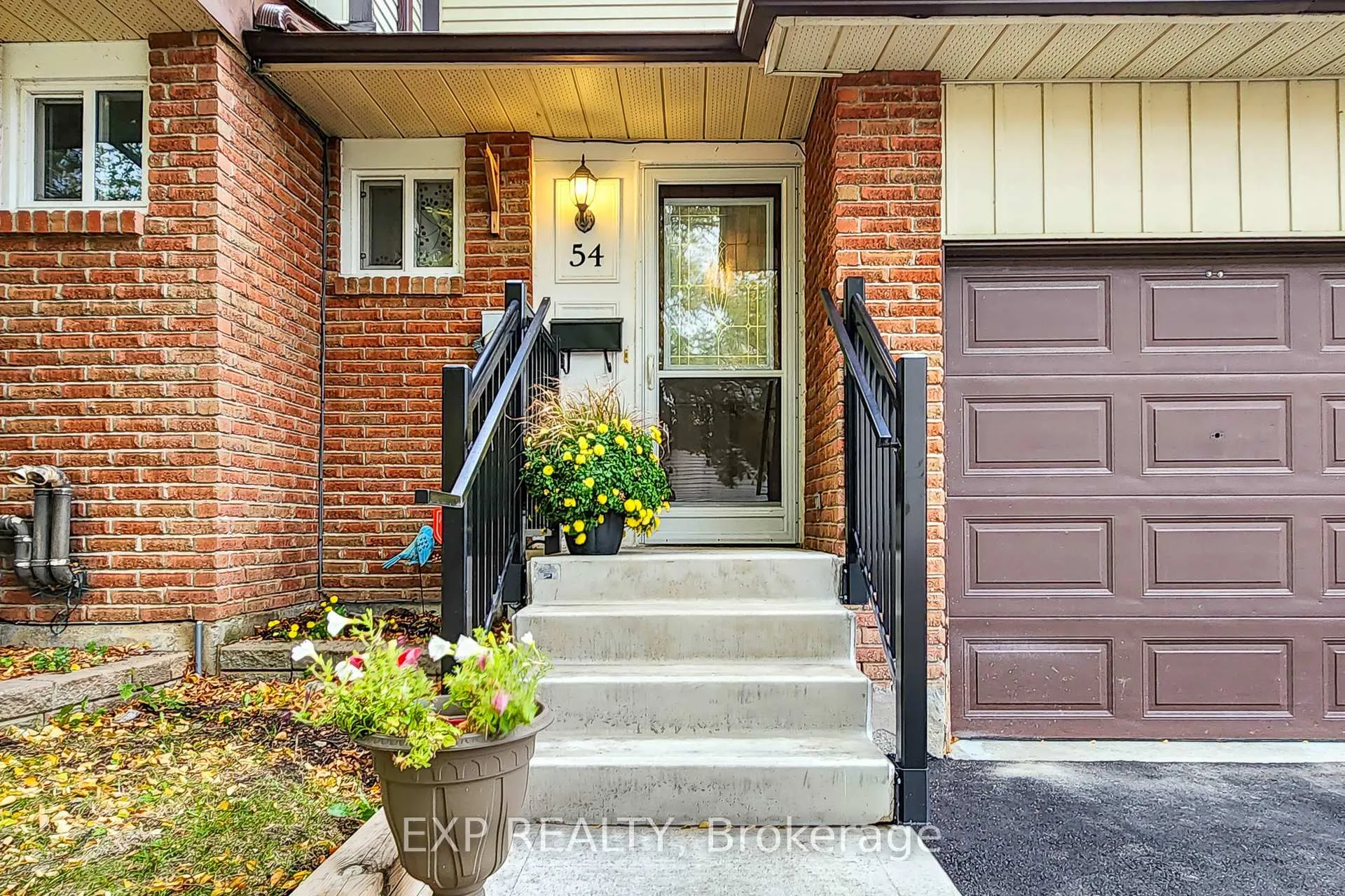 Photo 1 of 54 Parker Crescent, Ajax, South East — HOMEH
