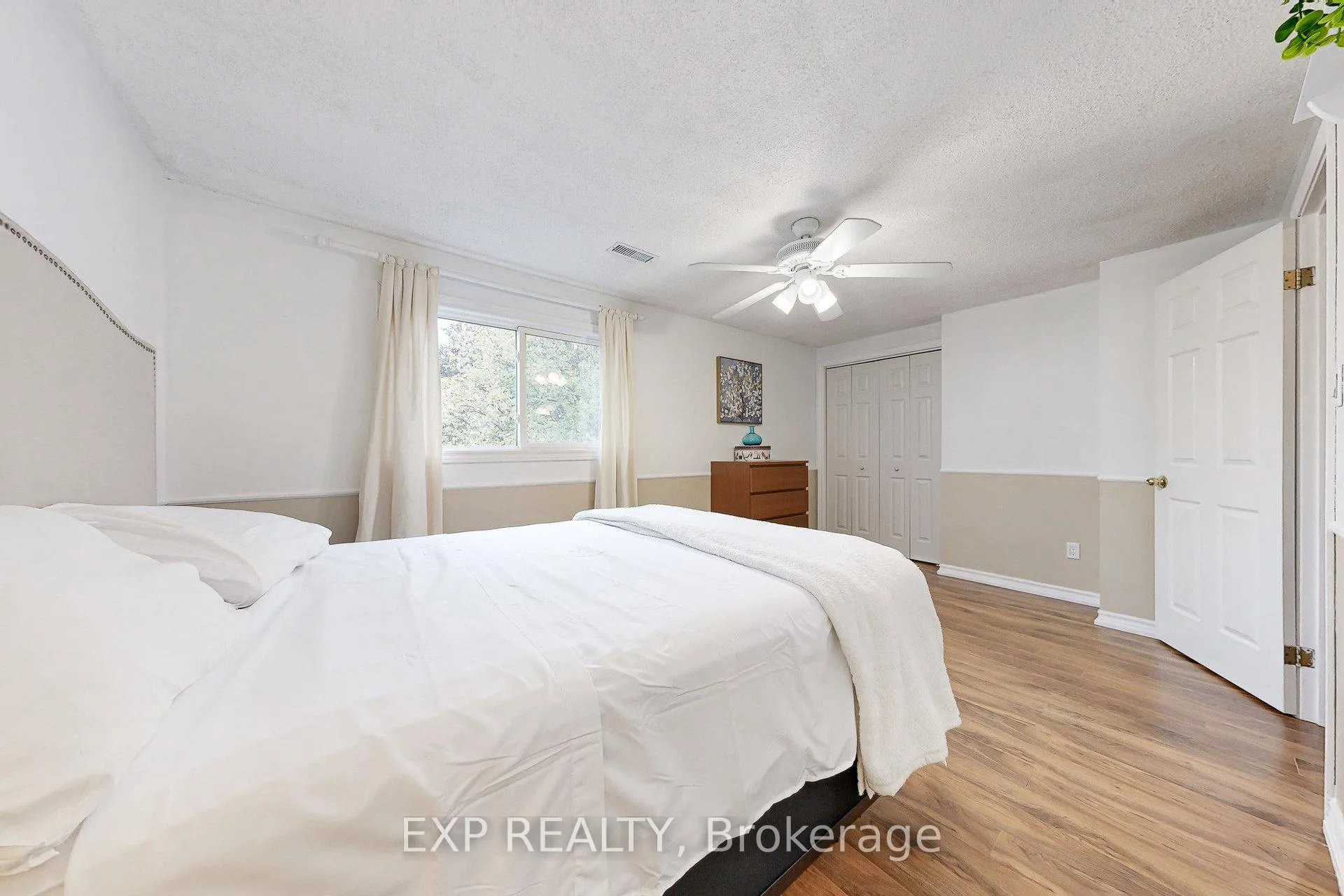Photo 18 of 54 Parker Crescent, Ajax, South East — HOMEH