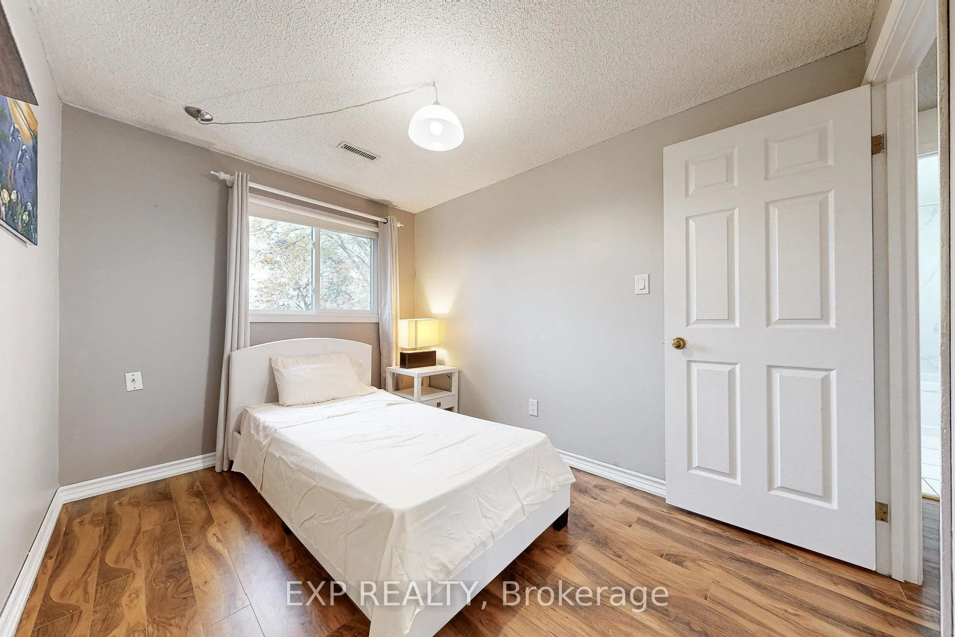 Photo 20 of 54 Parker Crescent, Ajax, South East — HOMEH