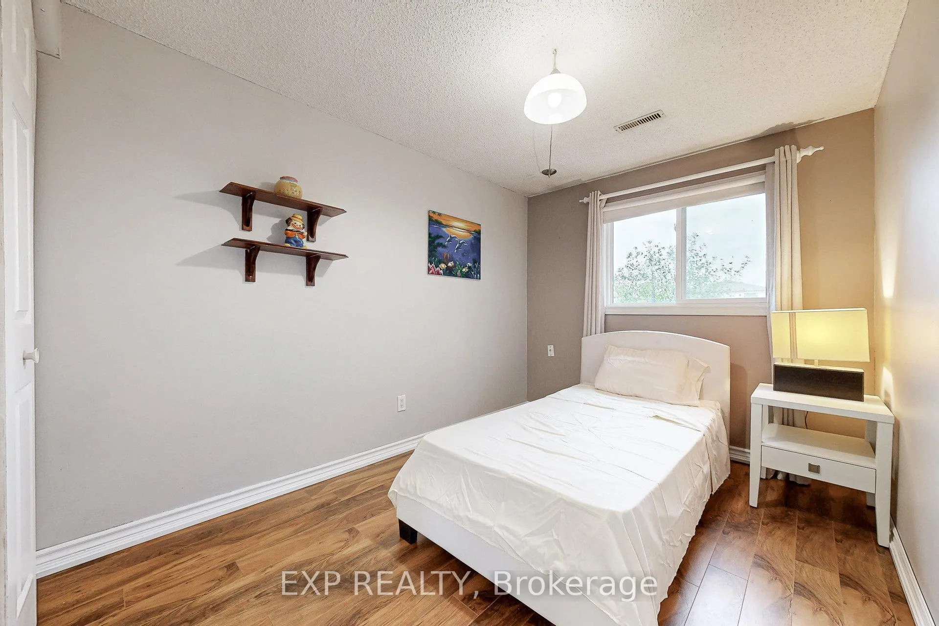 Photo 21 of 54 Parker Crescent, Ajax, South East — HOMEH