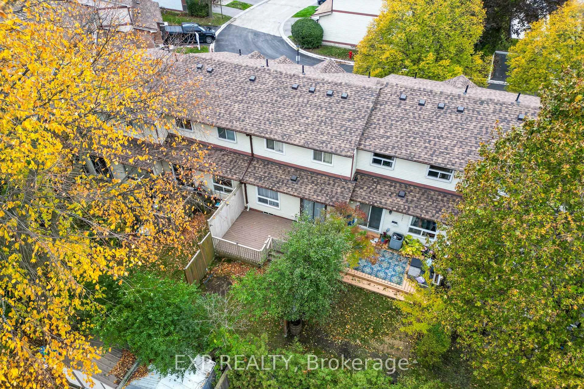Photo 33 of 54 Parker Crescent, Ajax, South East — HOMEH