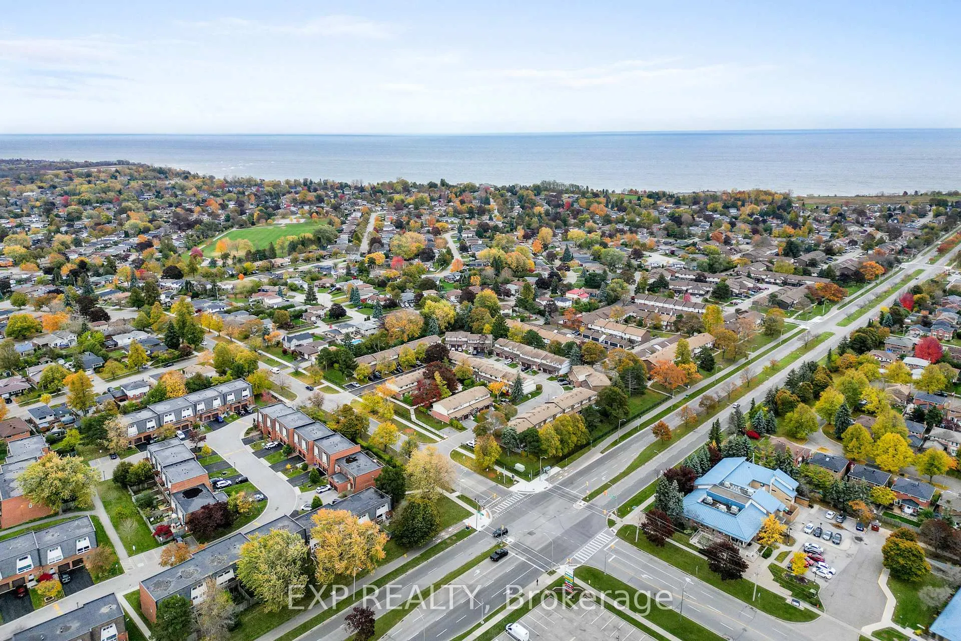 Photo 36 of 54 Parker Crescent, Ajax, South East — HOMEH
