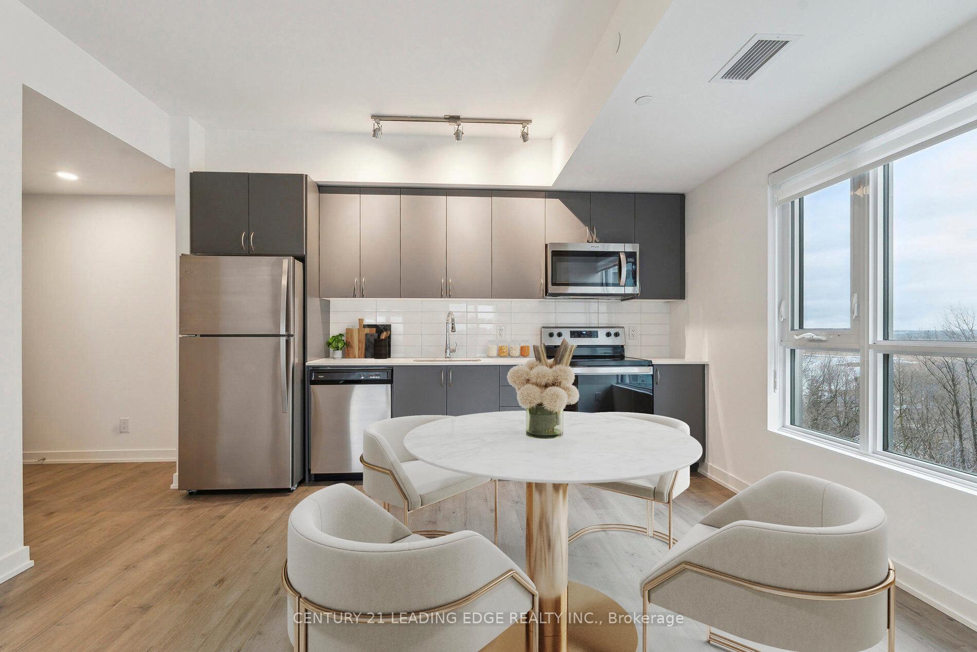 Photo 2 of Unit 710, 56 Lakeside Terrace, Barrie, Little Lake — HOMEH
