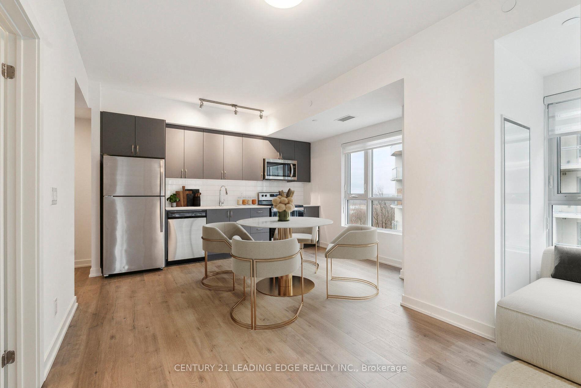 Photo 4 of Unit 710, 56 Lakeside Terrace, Barrie, Little Lake — HOMEH
