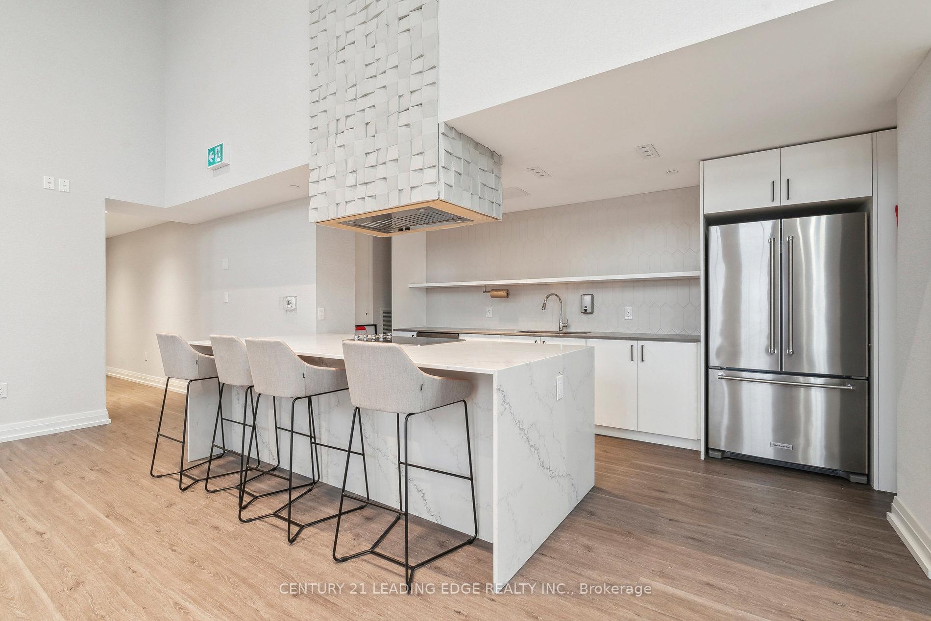 Photo 18 of Unit 710, 56 Lakeside Terrace, Barrie, Little Lake — HOMEH